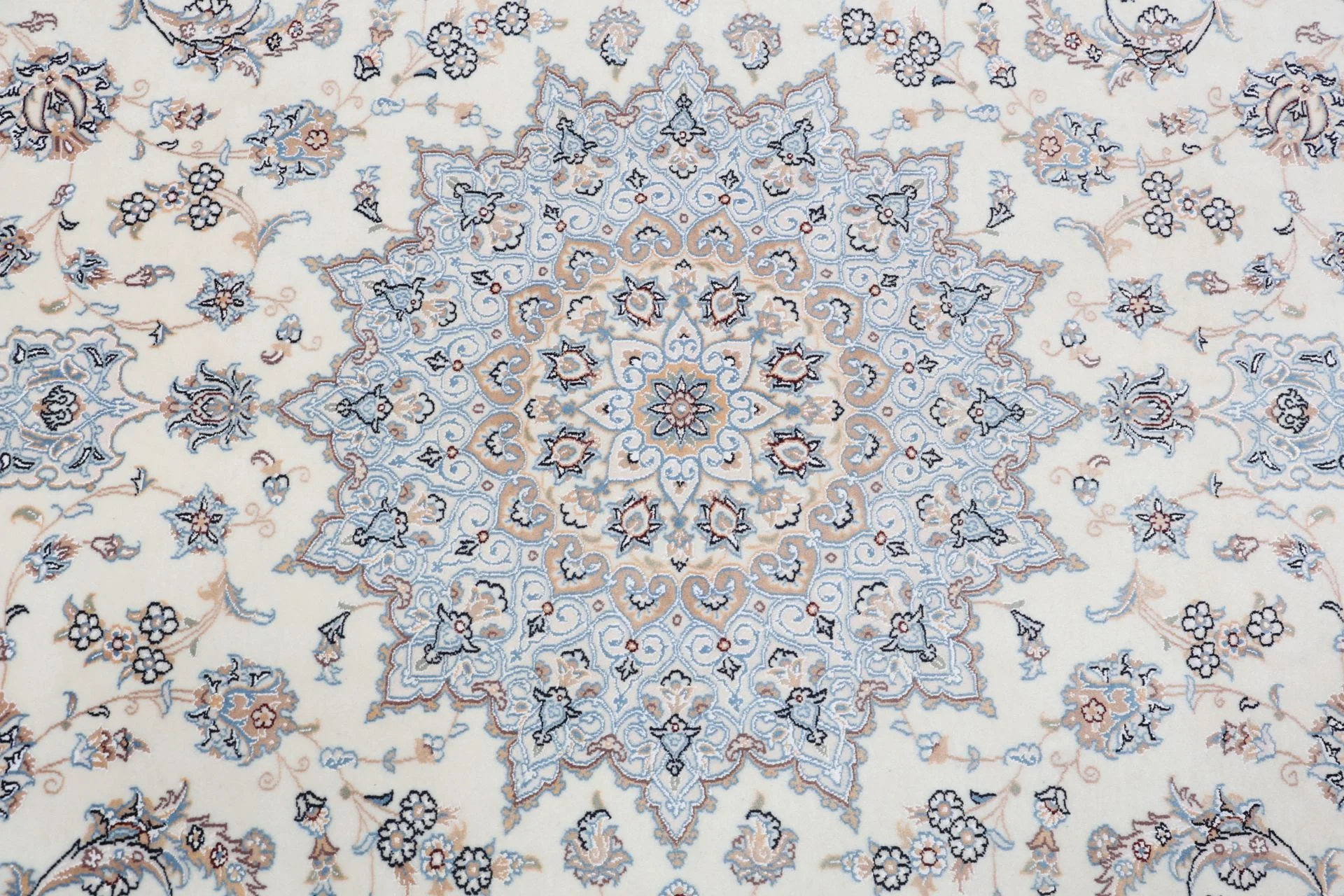 Nain Persian Rug 250 × 357 cm, Wool & Silk, hand-knotted