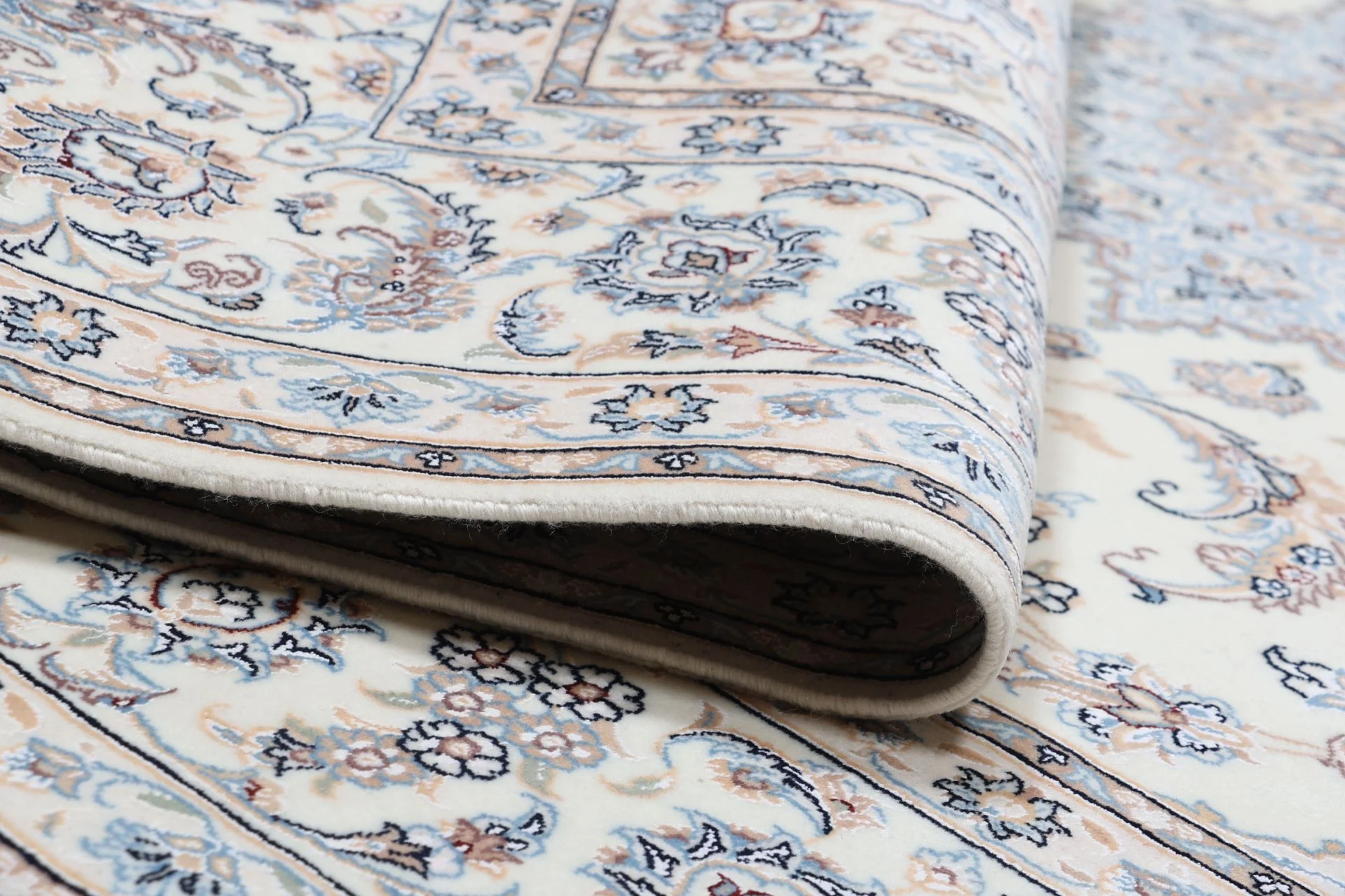 Nain Persian Rug 250 × 357 cm, Wool & Silk, hand-knotted