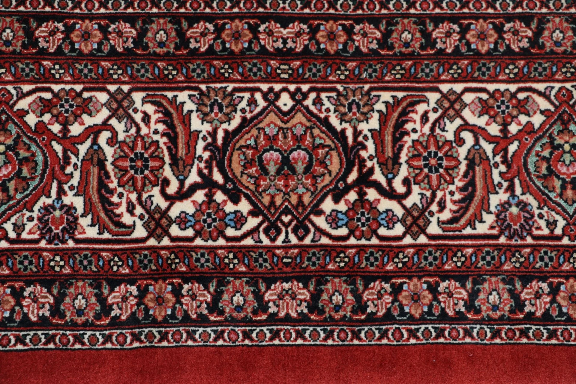 Bijar Persian Rug 200 × 305 cm, Wool & Silk, hand-knotted