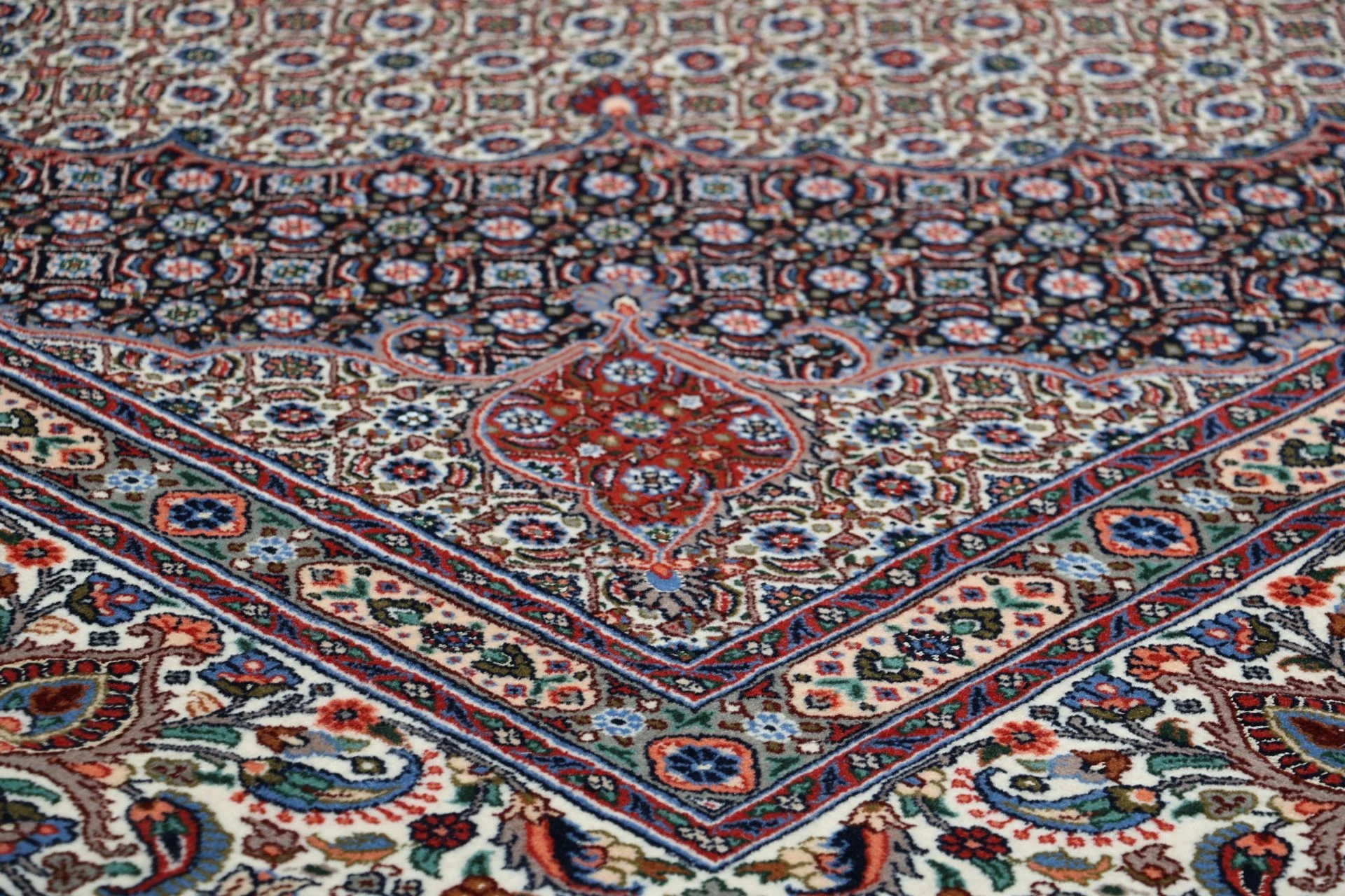perserteppich-moud-255-x-363-cm-schurwolle-seide-handgeknupft-76 Moud Persian Rug 255 × 363 cm, Wool & Silk, hand-knotted