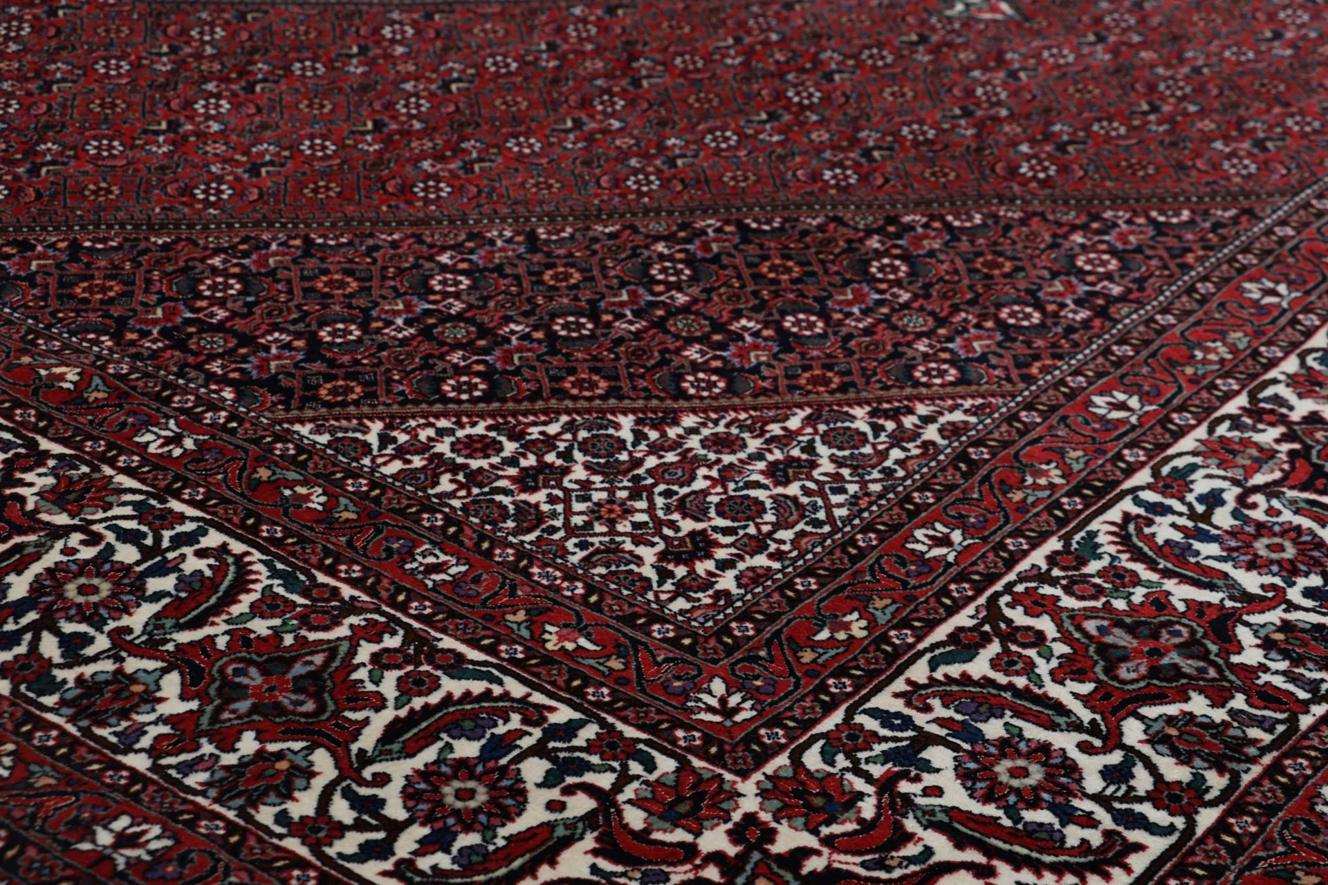 Bijar Persian Rug 255 × 305 cm, Wool & Silk, hand-knotted