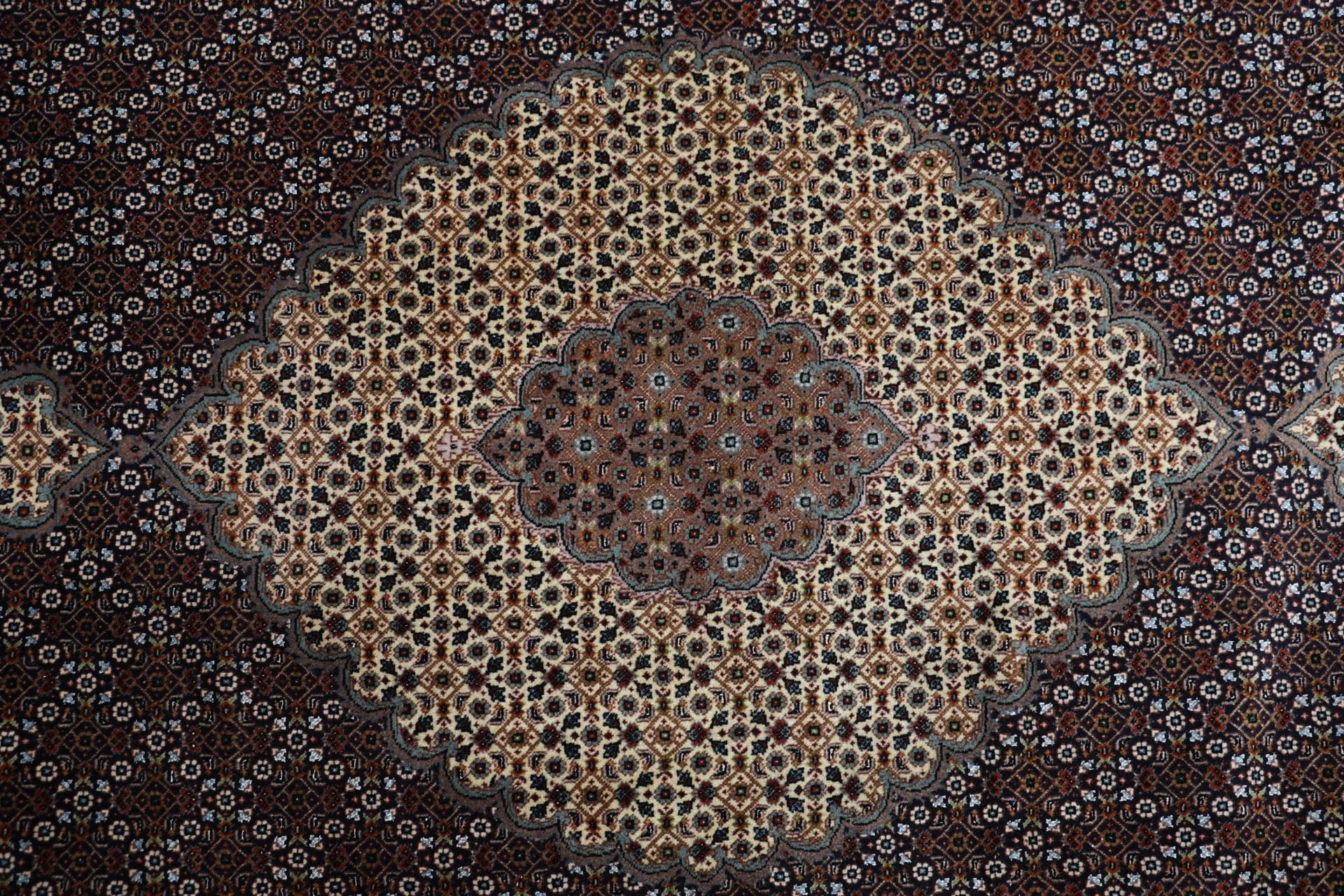 Tabriz Persian Rug 200 × 303 cm, Wool & Silk, hand-knotted