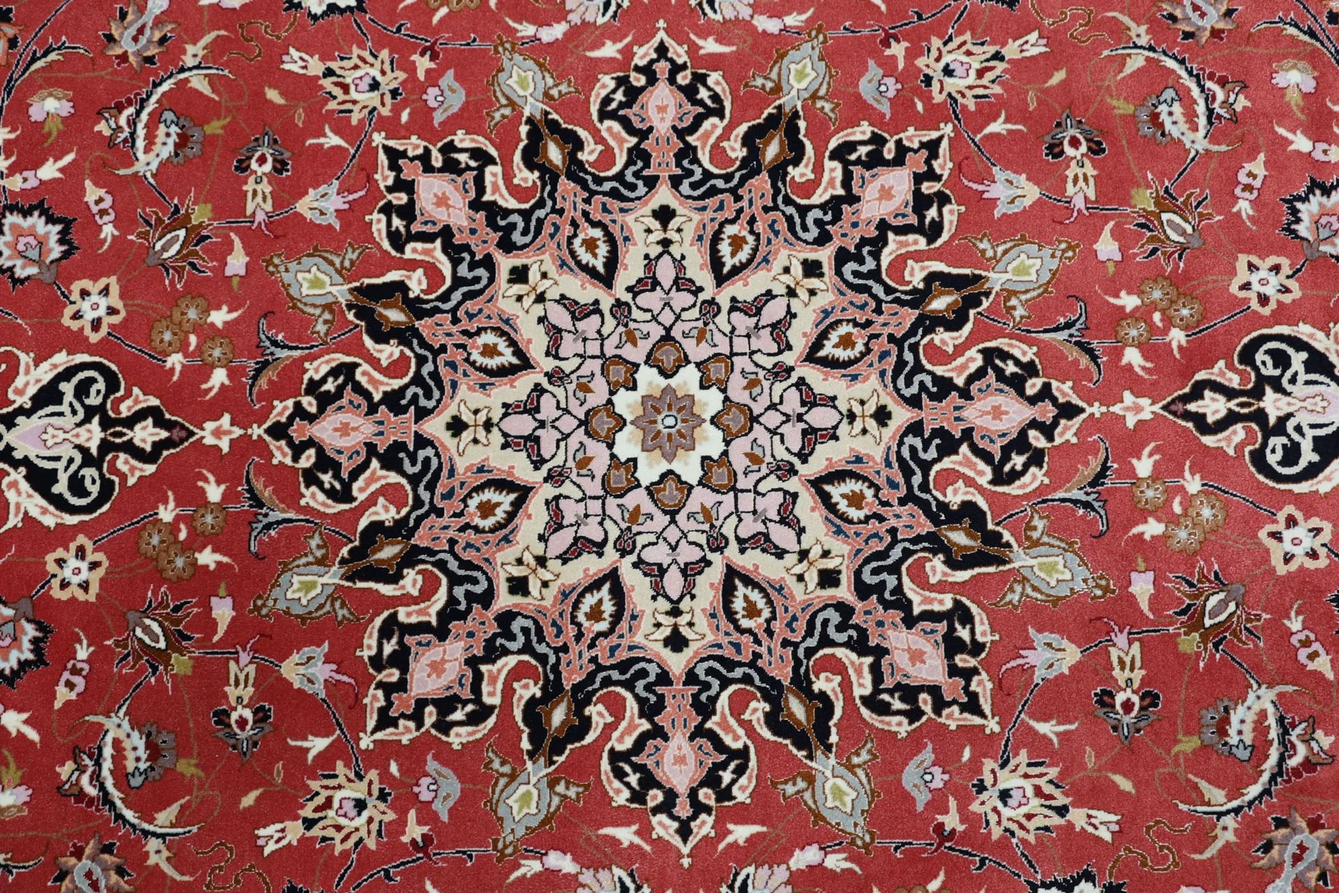 Tabriz Persian Rug 200 × 302 cm, Wool & Silk, hand-knotted