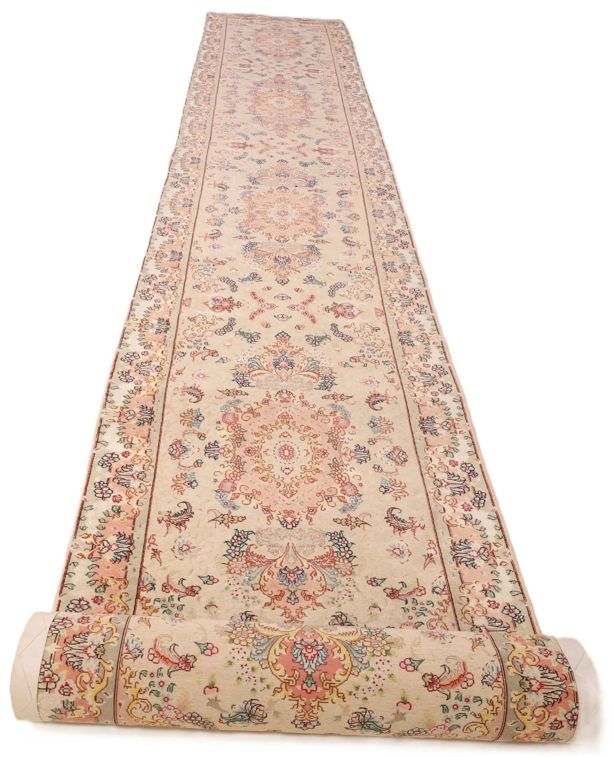 Tabriz Persian Rug — hand-knotted, 680 × 85 cm, Wool & Silk