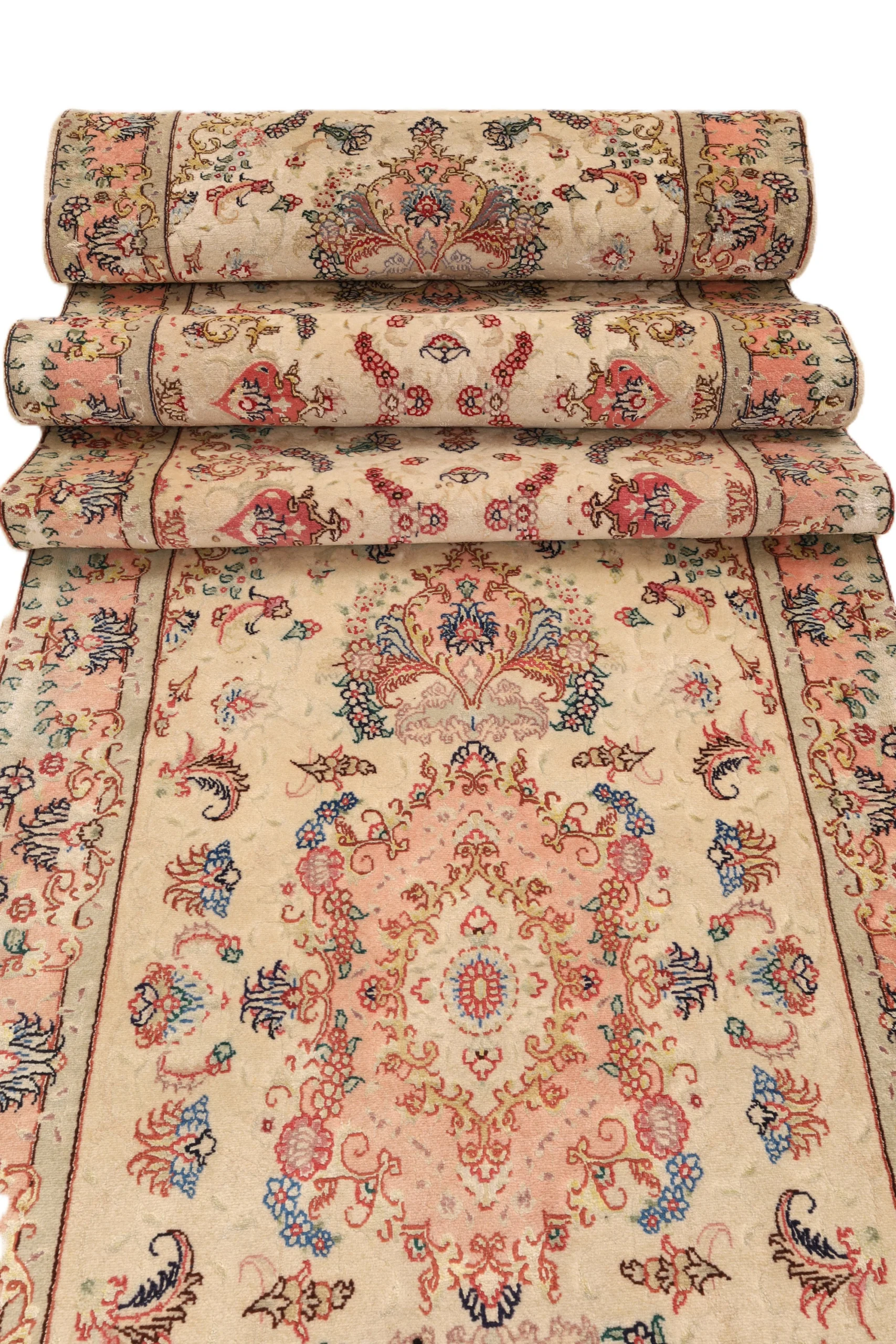 Tabriz Persian Rug — hand-knotted, 680 × 85 cm, Wool & Silk