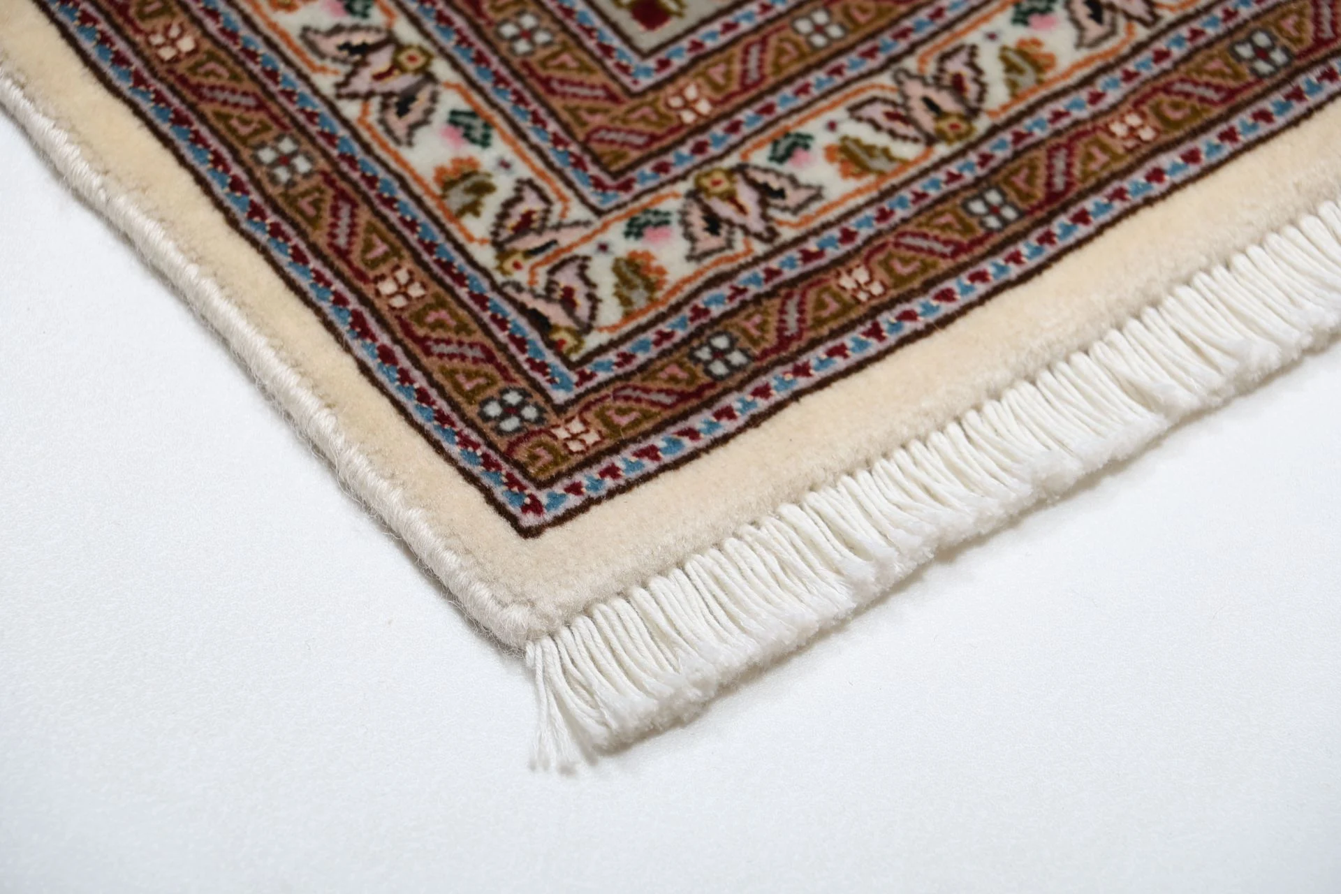 Tabriz Persian Rug — hand-knotted, 200 × 260 cm, Wool & Silk