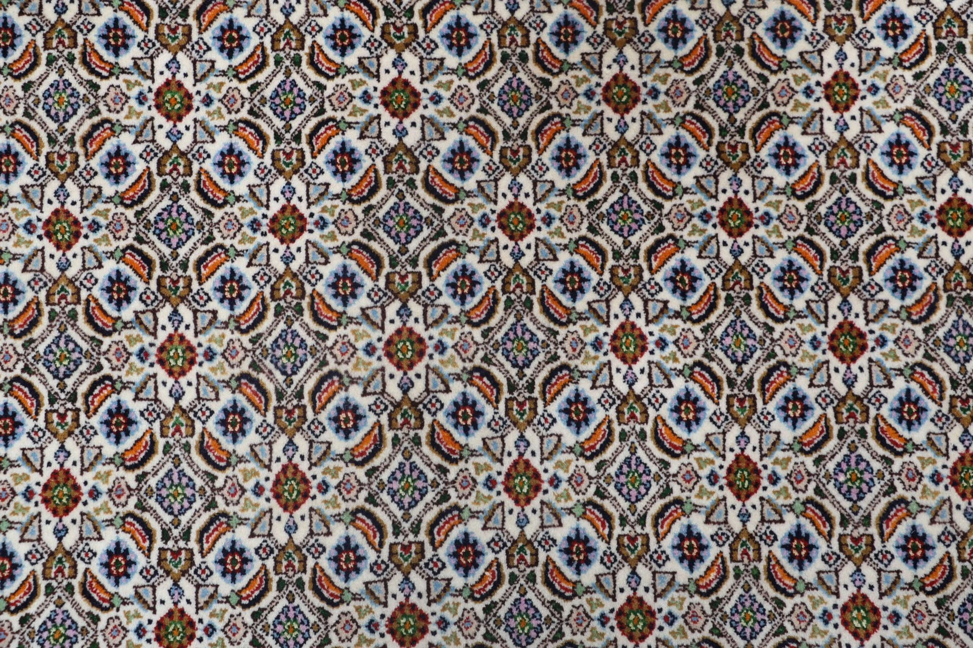 Moud Persian Rug — hand-knotted, 207 × 300 cm, Wool