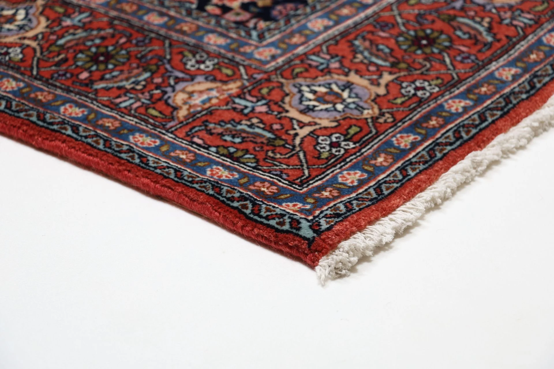 Hand-Knotted Wool Bijar Persian Rug, 170 × 264 cm