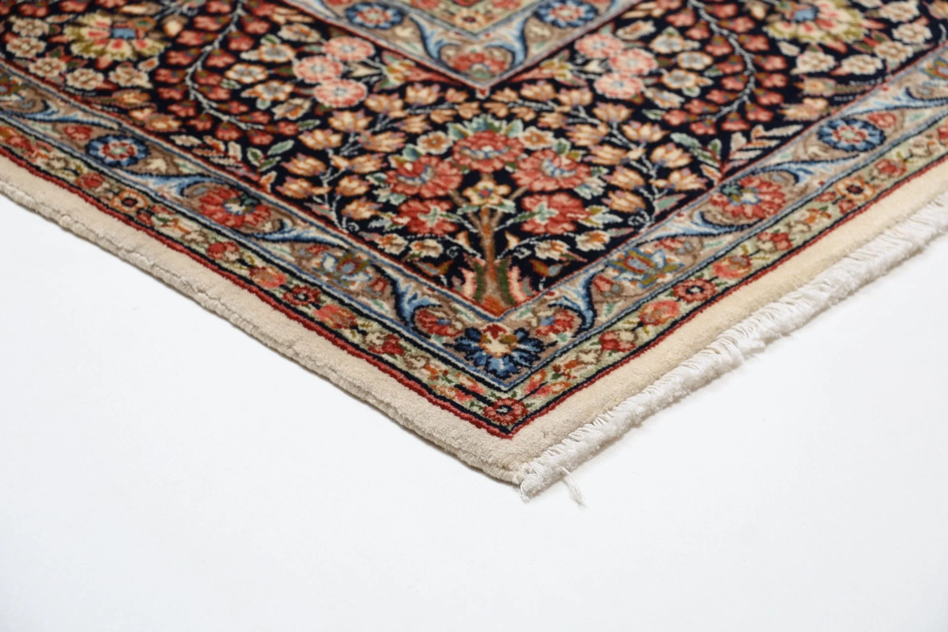 Hand-Knotted Wool Kerman Persian Rug, 220 × 280 cm