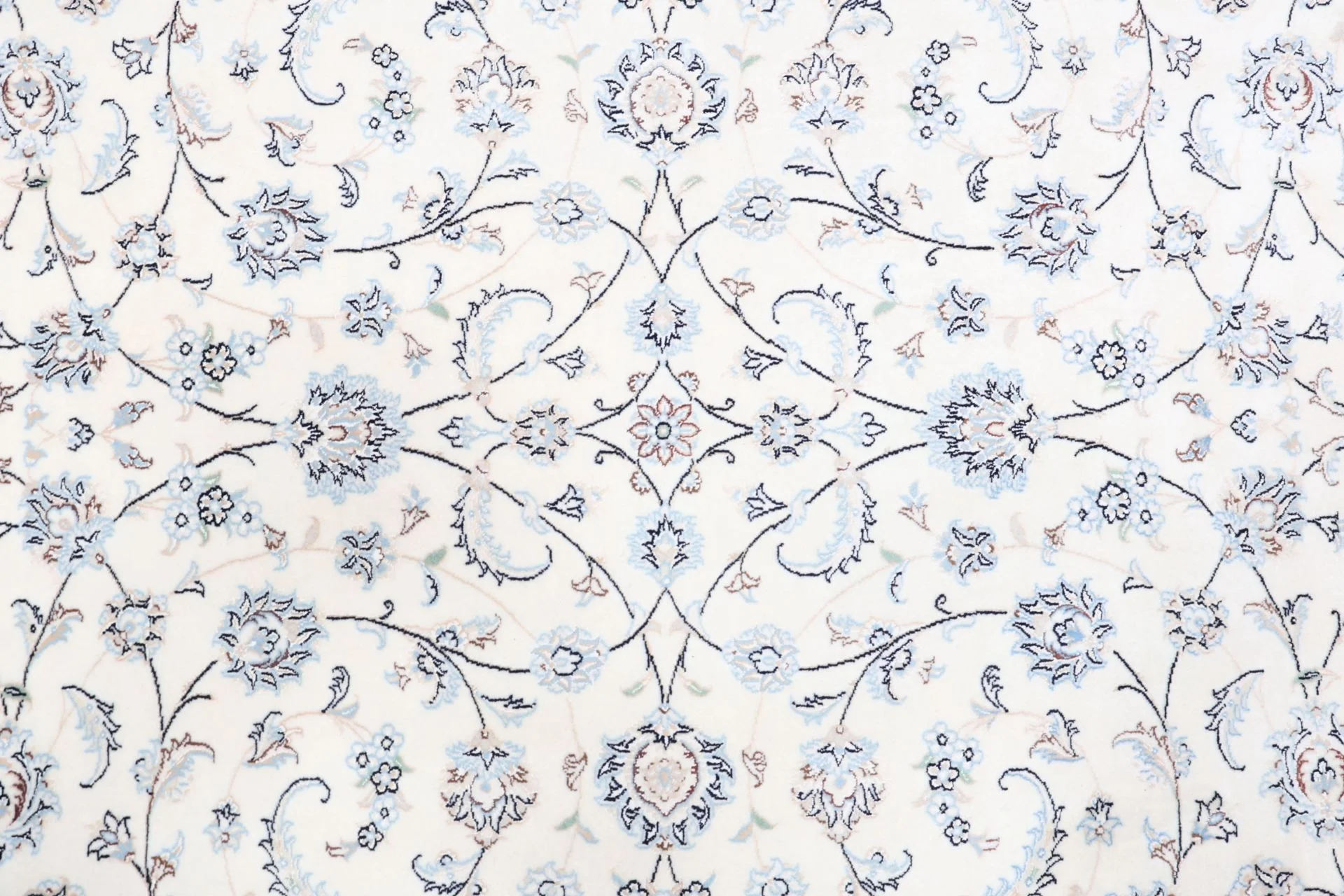 Nain Persian Rug — hand-knotted, 202 × 295 cm, Wool & Silk