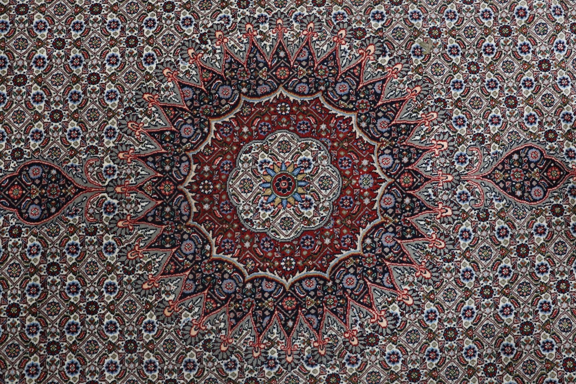 Moud Persian Rug 200 × 293 cm, Wool & Silk, hand-knotted
