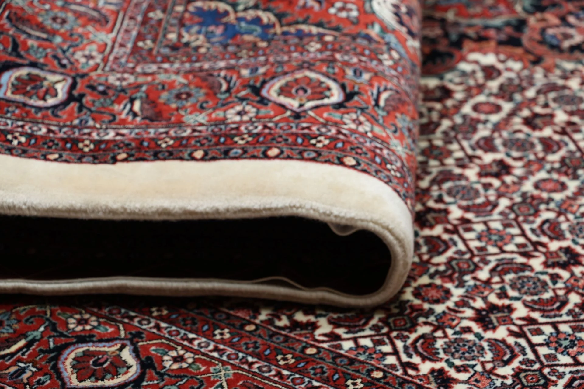 Hand-Knotted Wool & Silk Bijar Persian Rug, 175 × 255 cm
