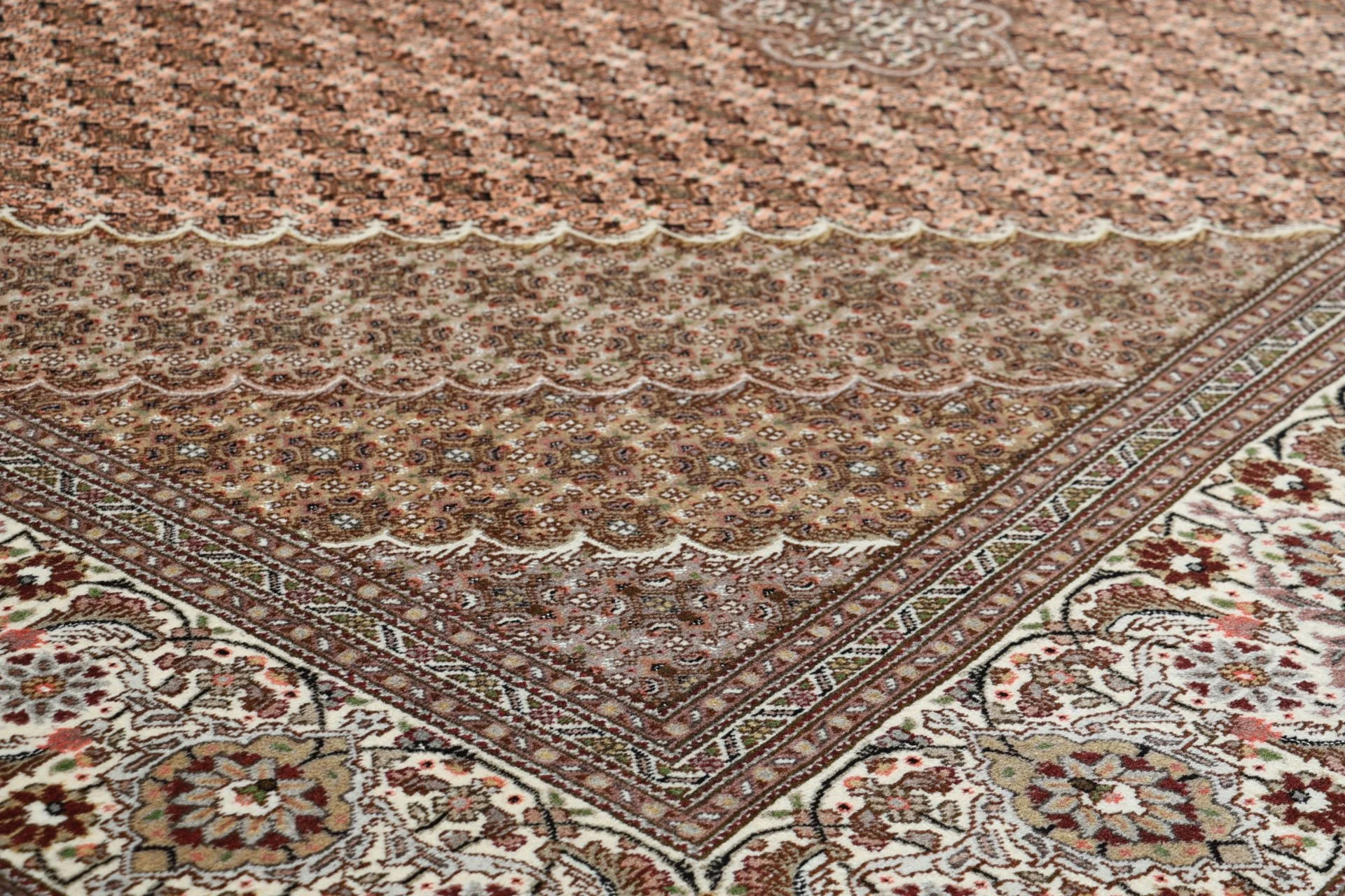 Tabriz Persian Rug 248 × 354 cm, Wool & Silk, hand-knotted