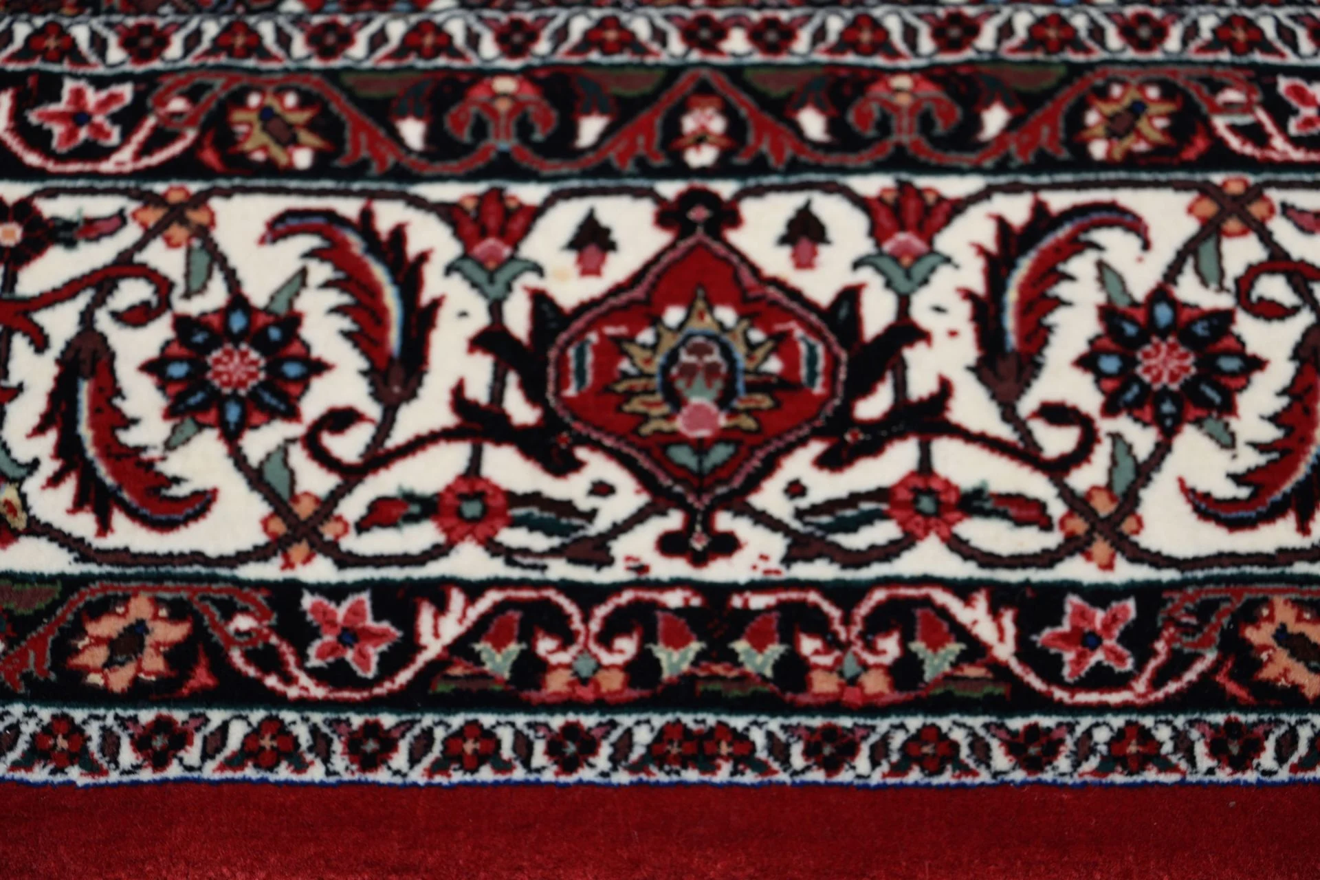 Bijar Persian Rug 204 × 206 cm, Wool & Silk, hand-knotted