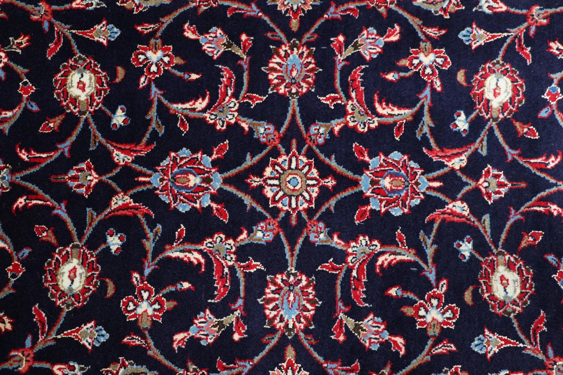 Kashan Persian Rug — hand-knotted, 197 × 299 cm, Wool & Silk