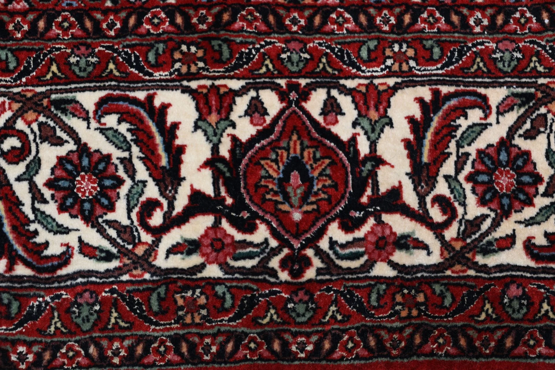 Bijar Persian Rug — hand-knotted, 170 × 245 cm, Wool & Silk