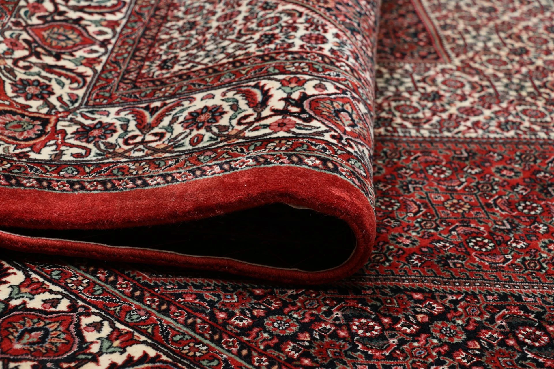 Bijar Persian Rug — hand-knotted, 170 × 245 cm, Wool & Silk