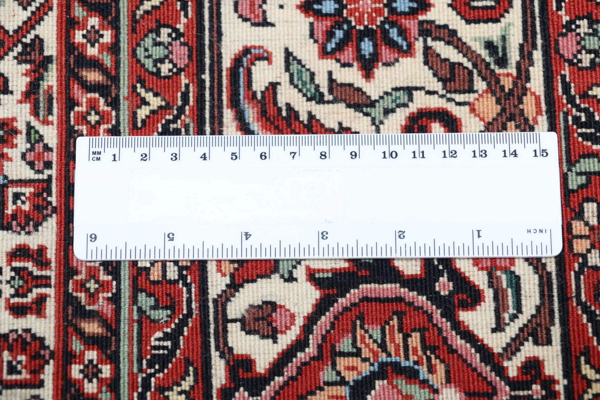 Bijar Persian Rug — hand-knotted, 170 × 245 cm, Wool & Silk