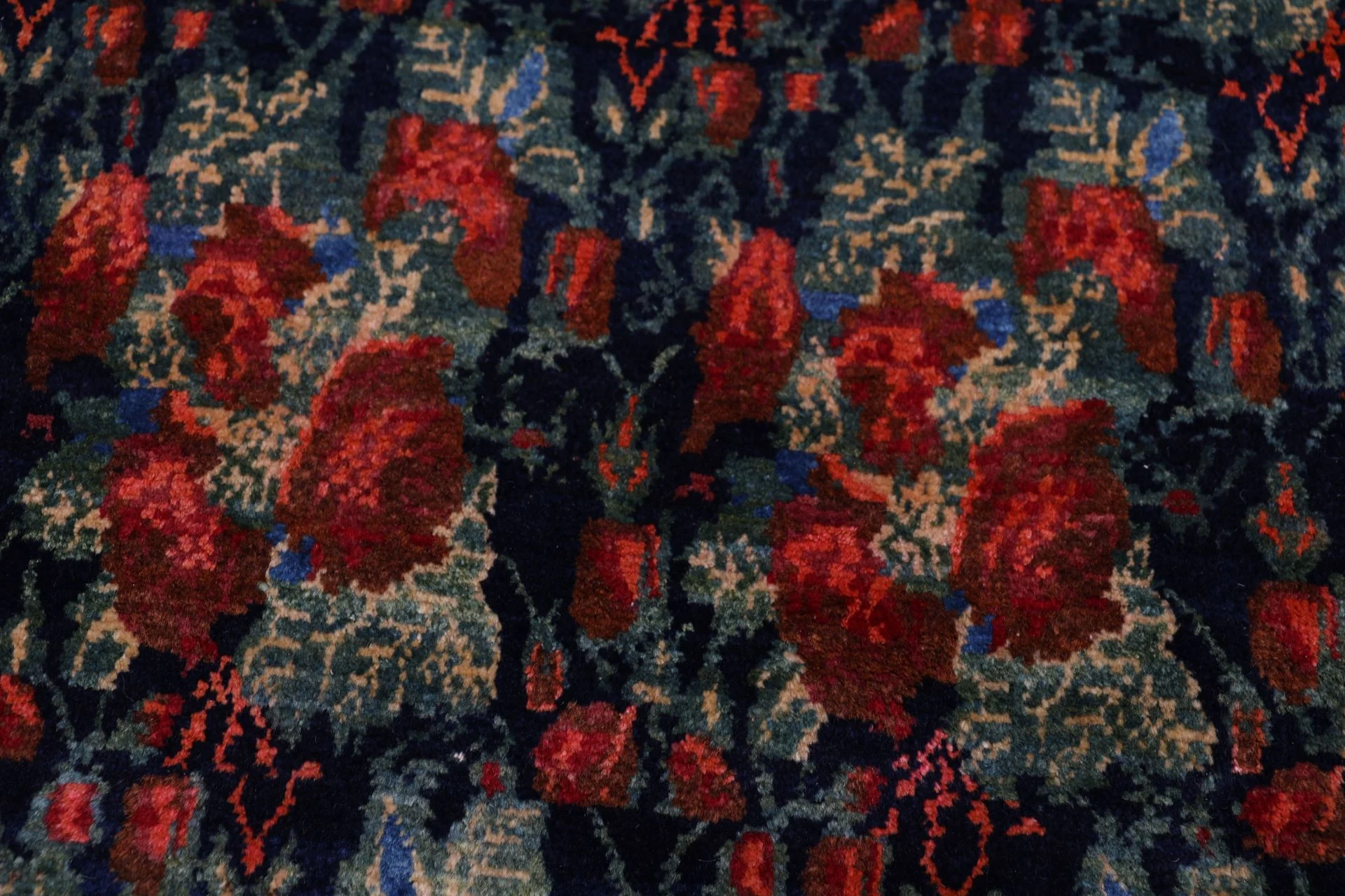 Persian Rug 163 × 218 cm, Wool, hand-knotted