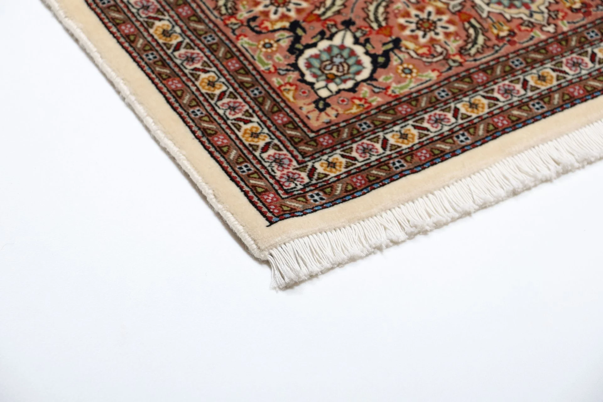 Tabriz Persian Rug 166 × 242 cm, Wool & Silk, hand-knotted