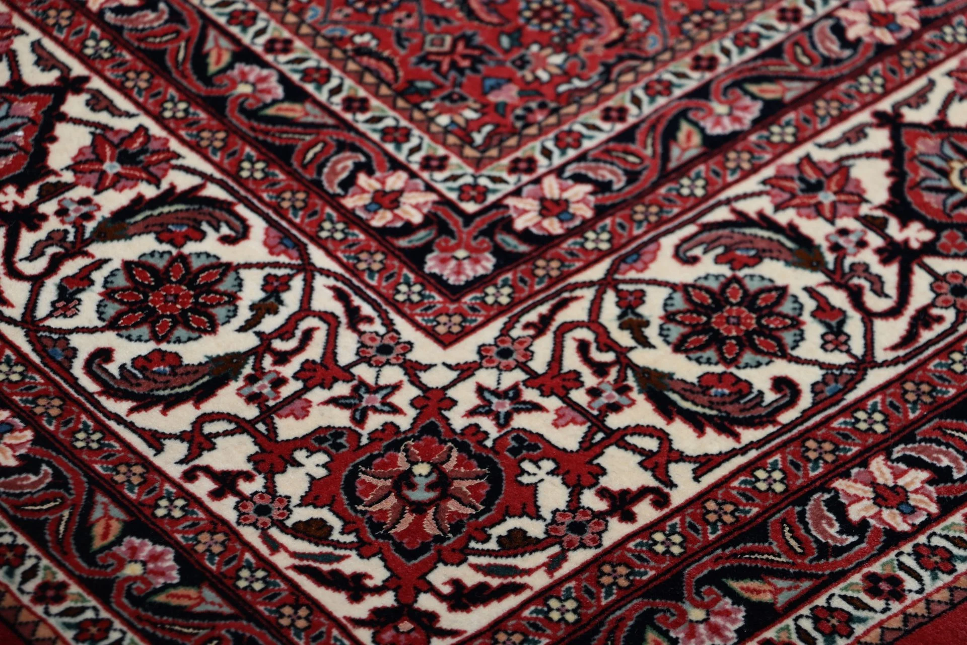 Bijar Persian Rug — hand-knotted, 201 × 262 cm, Wool & Silk