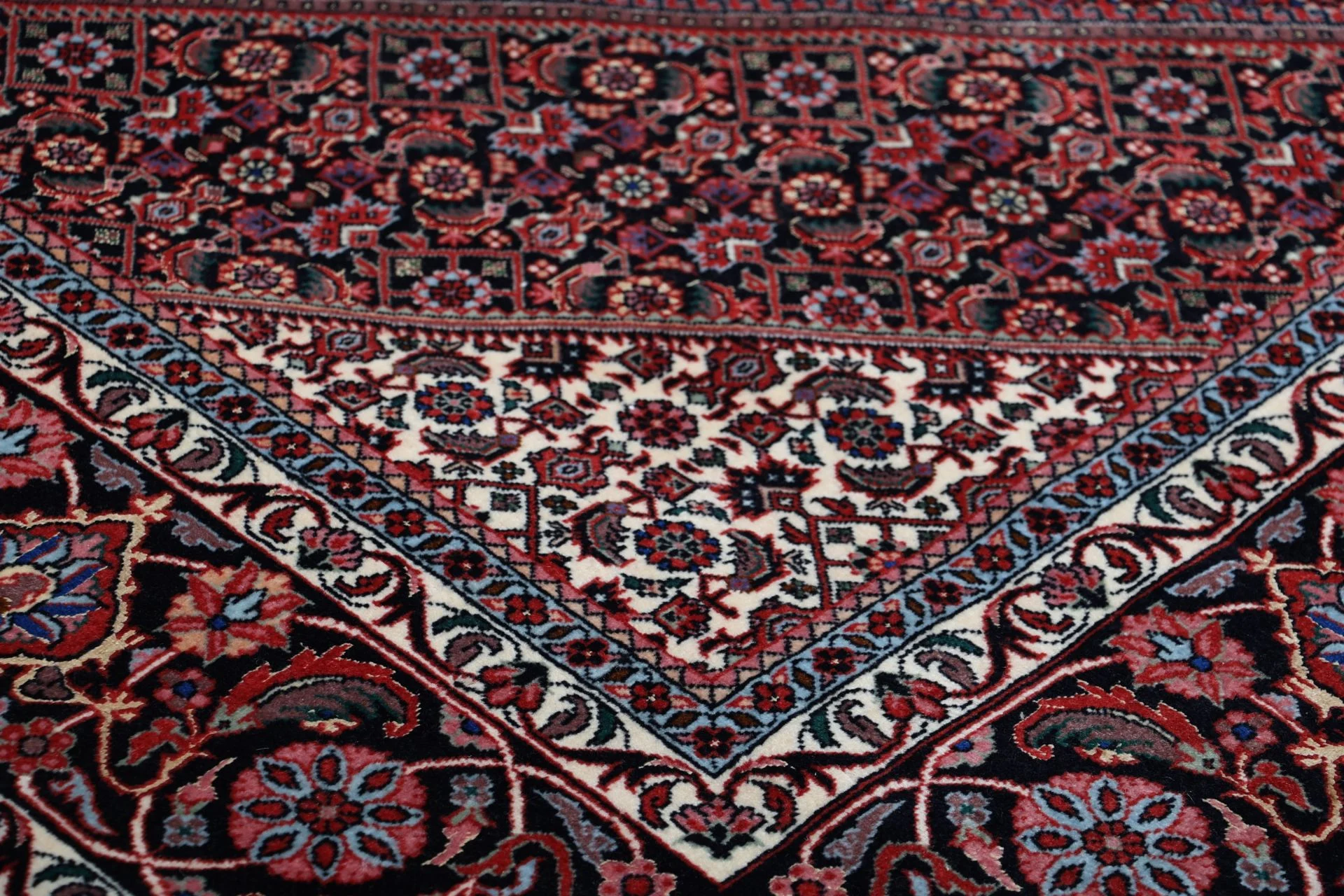 Bijar Persian Rug 200 × 224 cm, Wool, hand-knotted