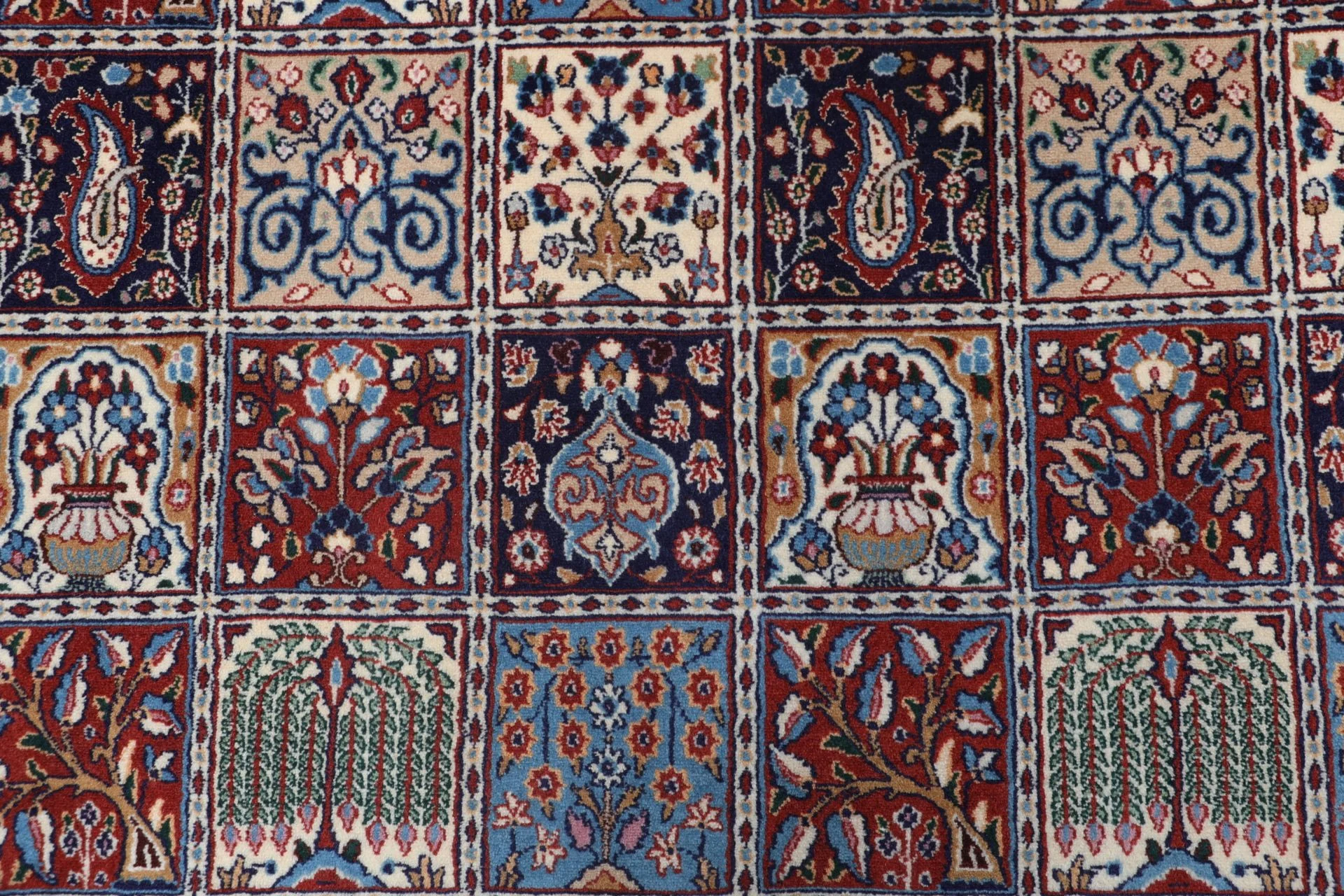 Moud Persian Rug — hand-knotted, 200 × 297 cm, Wool & Silk