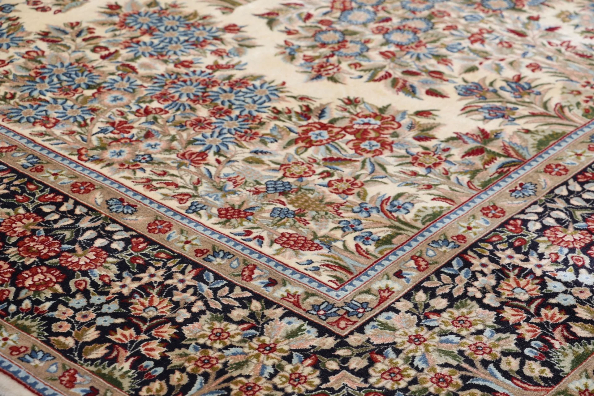 Hand-Knotted Wool Kerman Persian Rug, 218 × 303 cm
