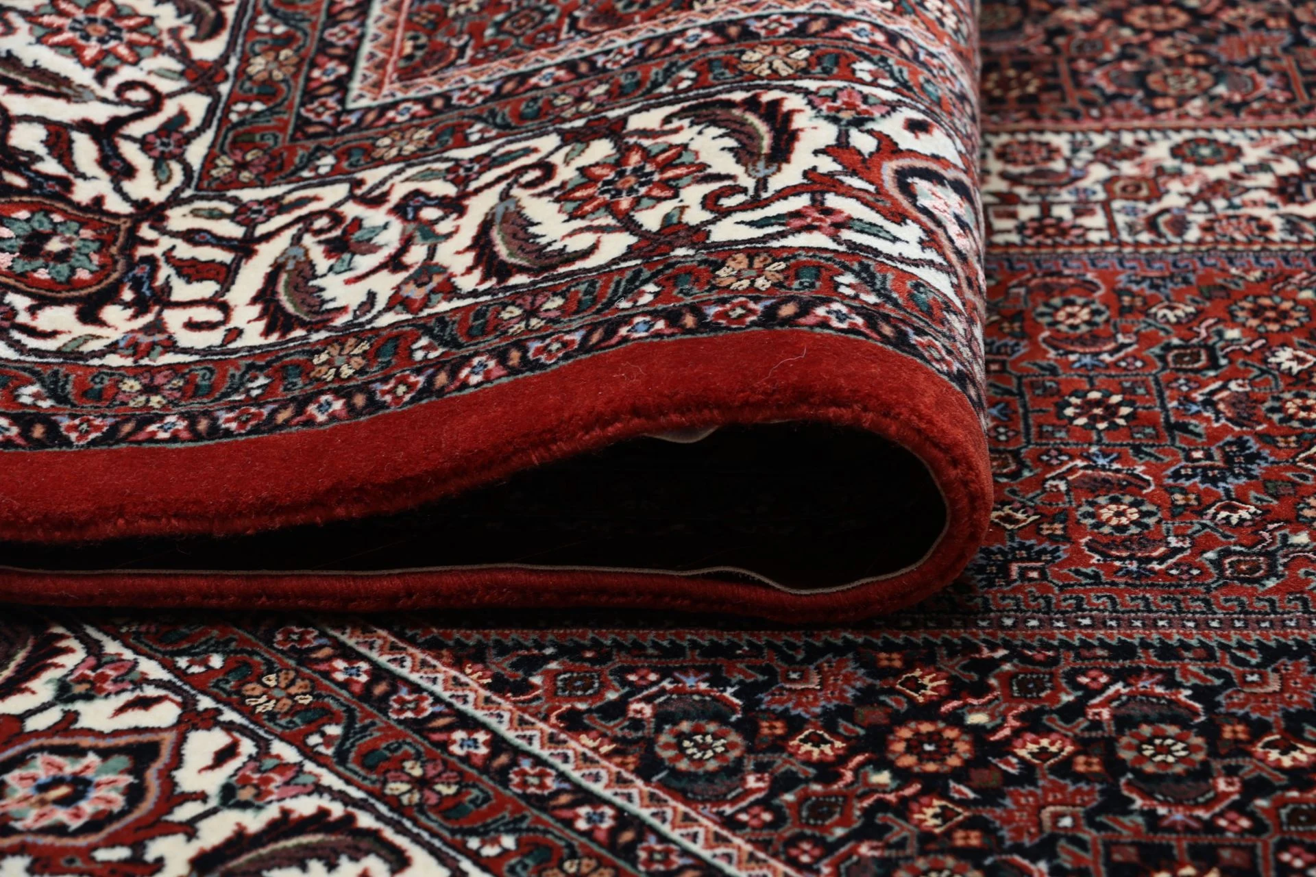 Bijar Persian Rug 170 × 243 cm, Wool & Silk, hand-knotted