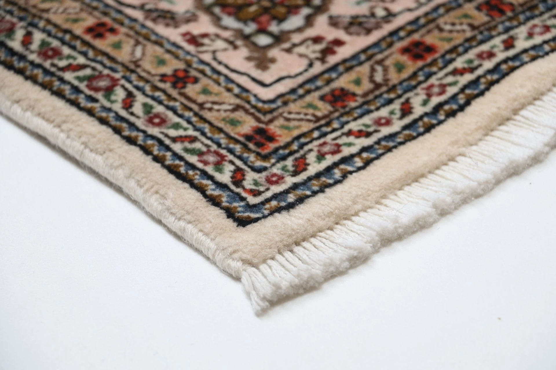 perserteppich-tabriz-170-x-242-cm-schurwolle-seide-handgeknupft-30 Hand-Knotted Wool & Silk Tabriz Persian Rug, 170 × 242 cm
