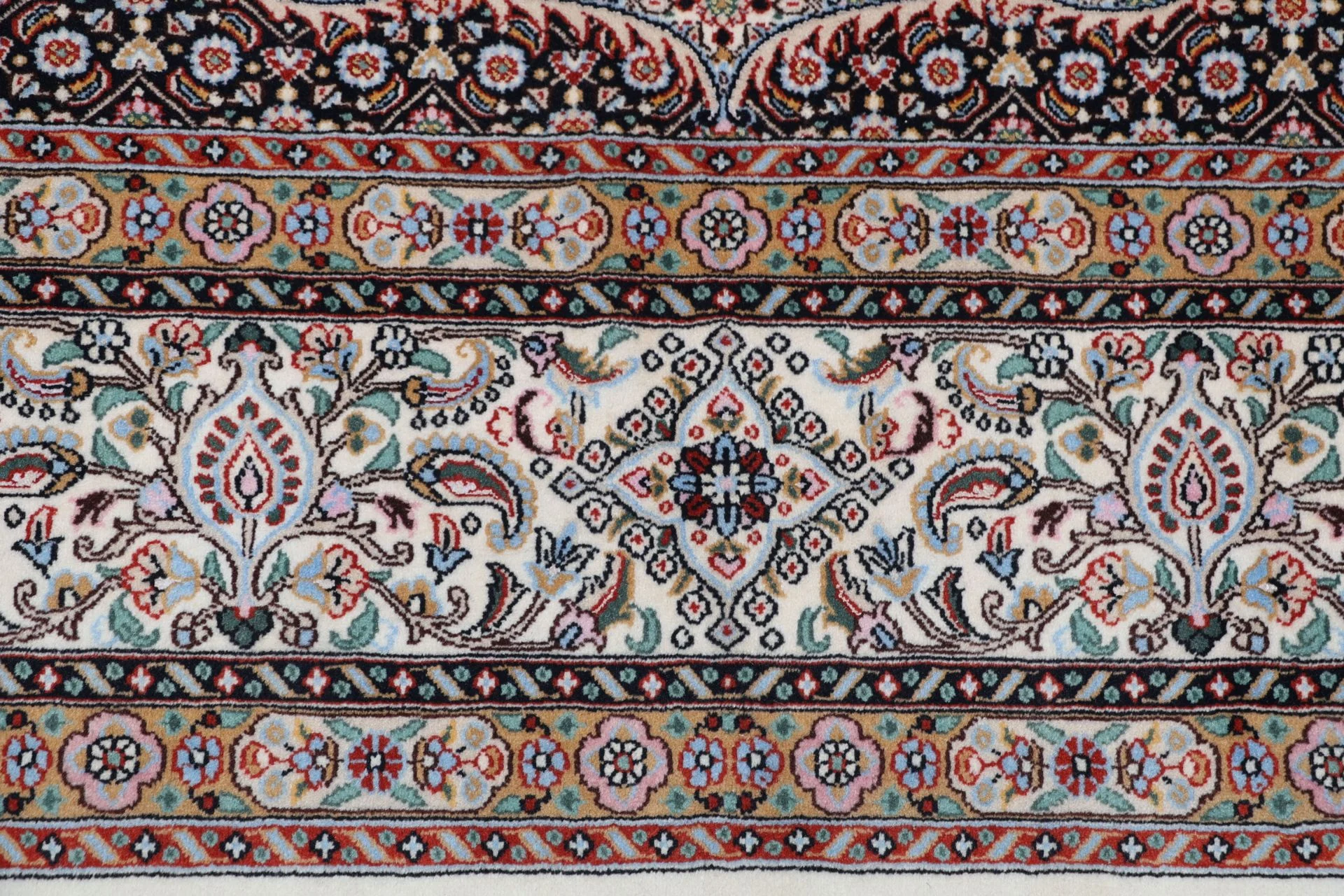 Moud Persian Rug 253 × 350 cm, Wool, hand-knotted