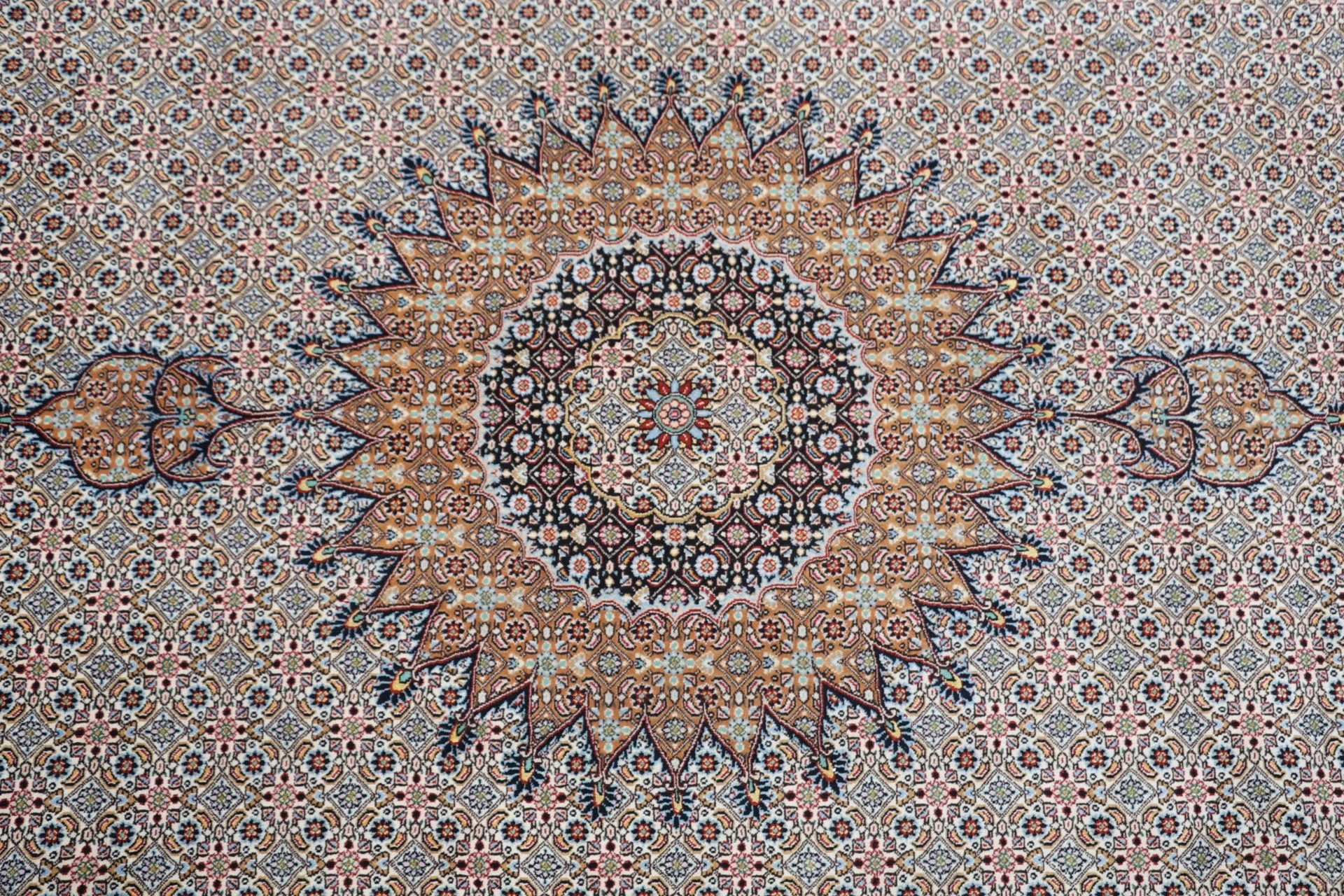 Moud Persian Rug 253 × 350 cm, Wool, hand-knotted