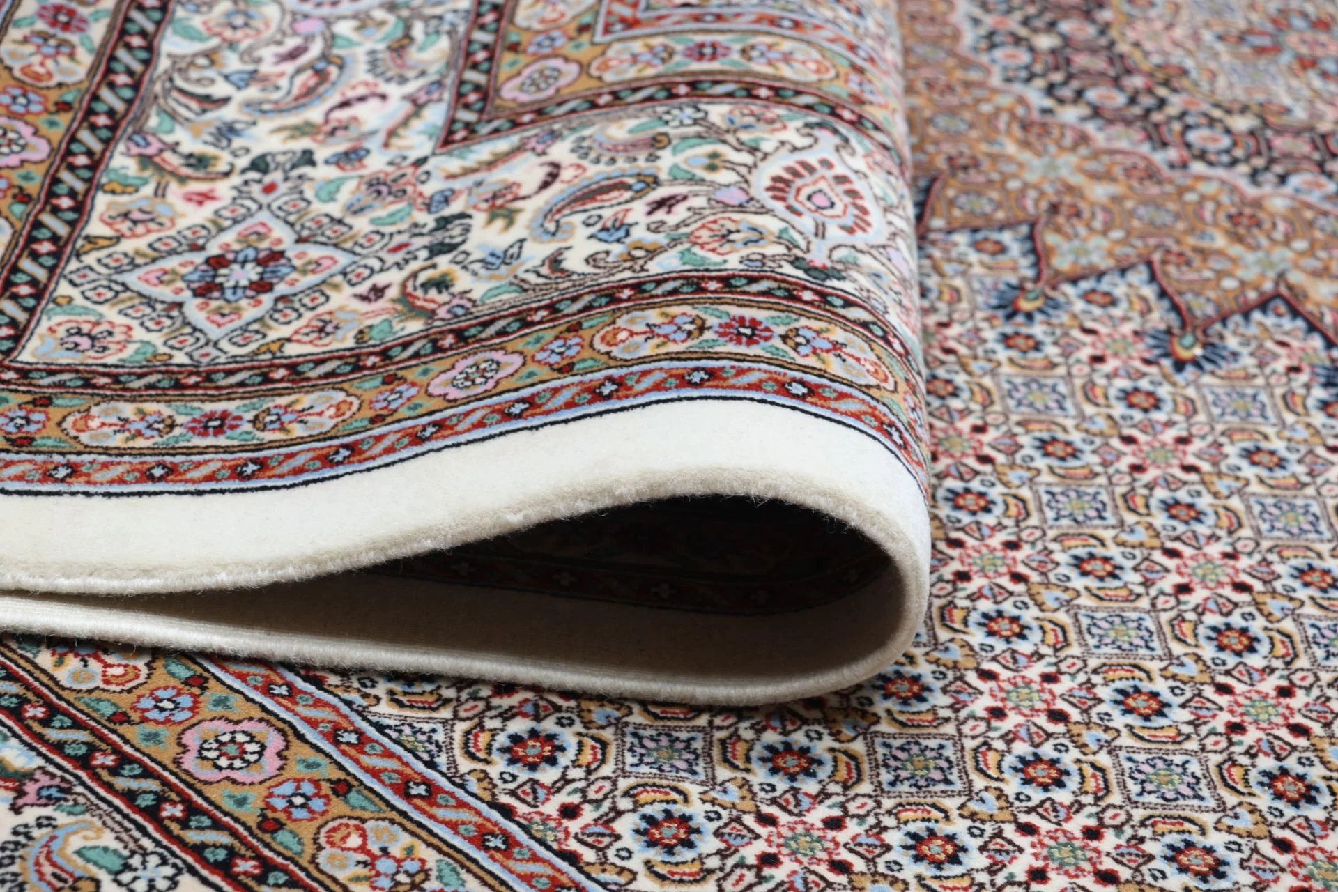 Moud Persian Rug 253 × 350 cm, Wool, hand-knotted