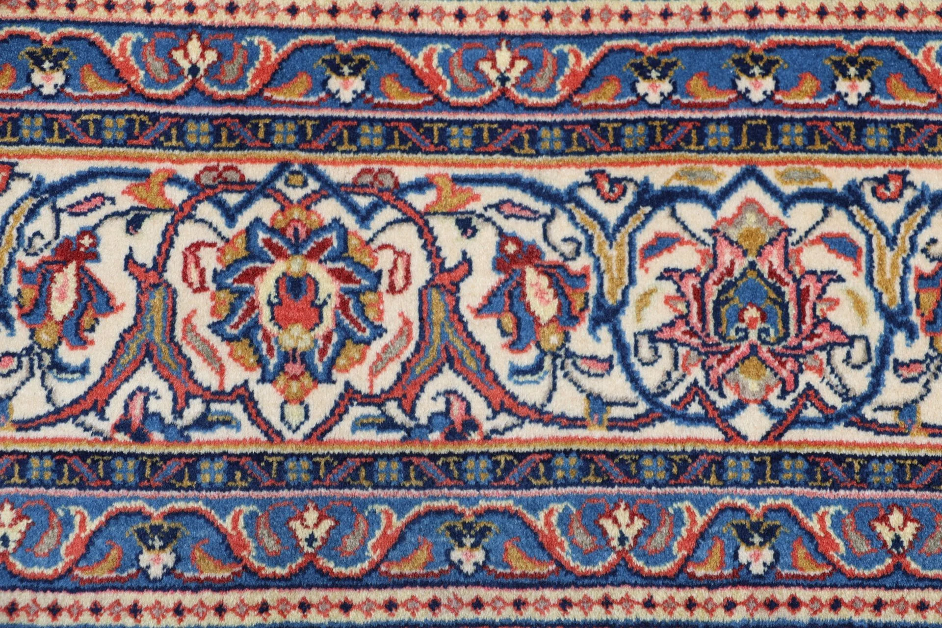 Sarouk Persian Rug 254 × 345 cm, Wool, hand-knotted