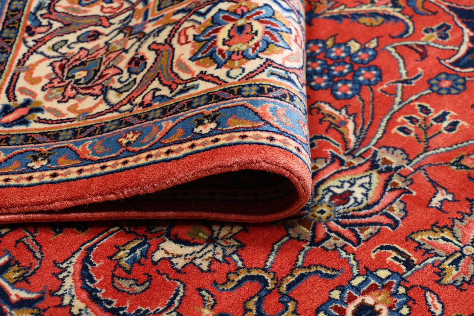 Sarouk Persian Rug 254 × 345 cm, Wool, hand-knotted