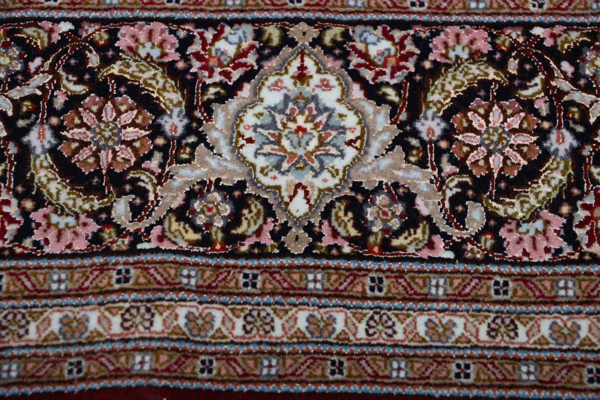 Tabriz Persian Rug 205 × 261 cm, Wool & Silk, hand-knotted