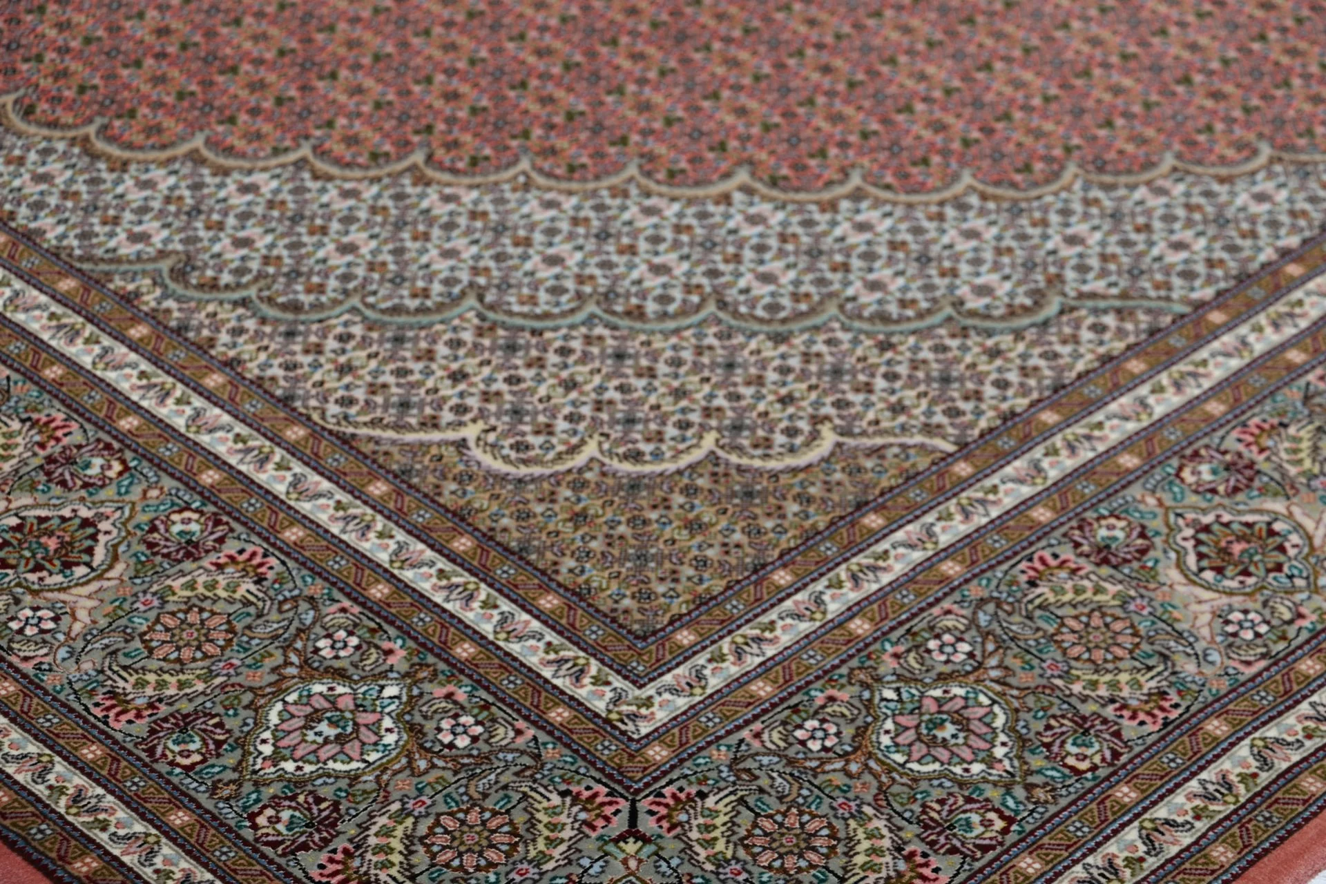 perserteppich-tabriz-202-x-250-cm-schurwolle-seide-handgeknupft-12 Tabriz Persian Rug — hand-knotted, 202 × 250 cm, Wool & Silk