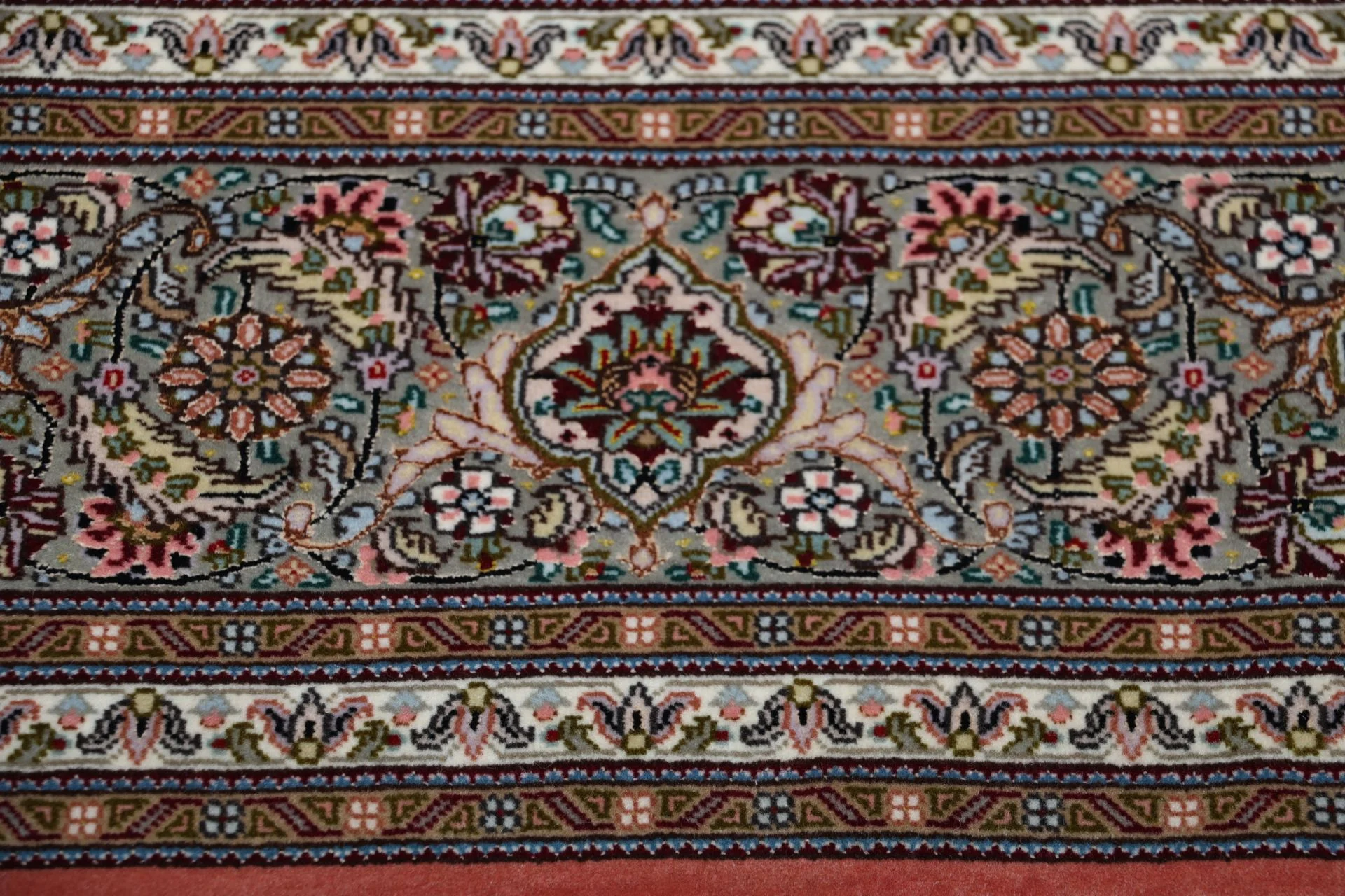 perserteppich-tabriz-202-x-250-cm-schurwolle-seide-handgeknupft-16 Tabriz Persian Rug — hand-knotted, 202 × 250 cm, Wool & Silk