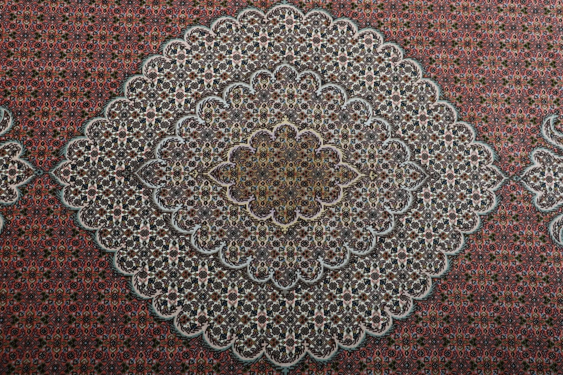 perserteppich-tabriz-202-x-250-cm-schurwolle-seide-handgeknupft-18 Tabriz Persian Rug — hand-knotted, 202 × 250 cm, Wool & Silk