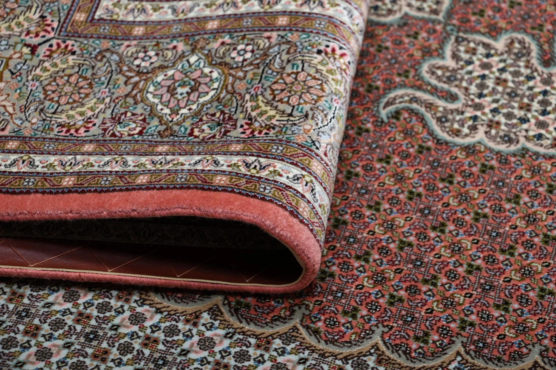 perserteppich-tabriz-202-x-250-cm-schurwolle-seide-handgeknupft-19 Tabriz Persian Rug — hand-knotted, 202 × 250 cm, Wool & Silk