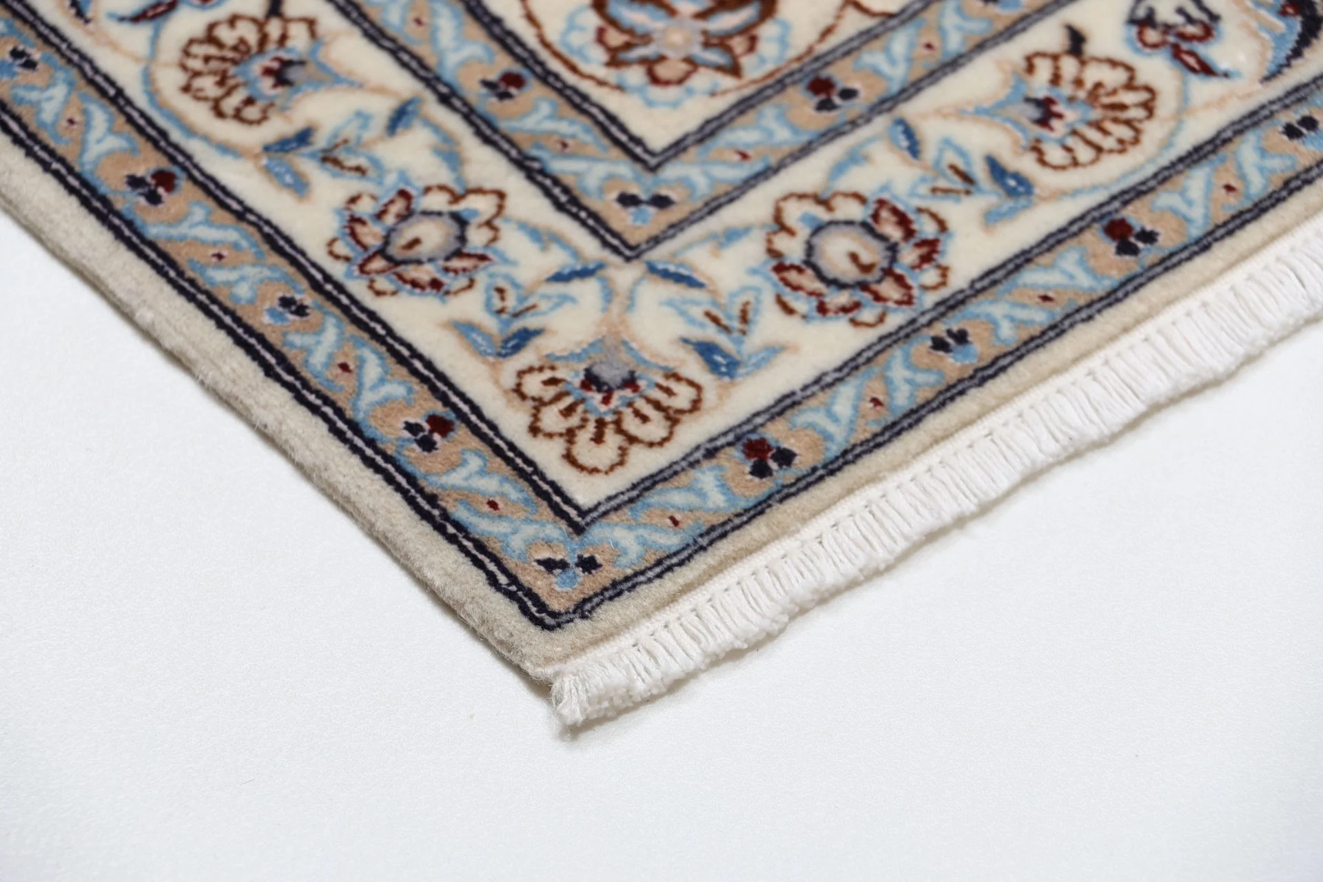 Nain Persian Rug 203 × 260 cm, Wool & Silk, hand-knotted