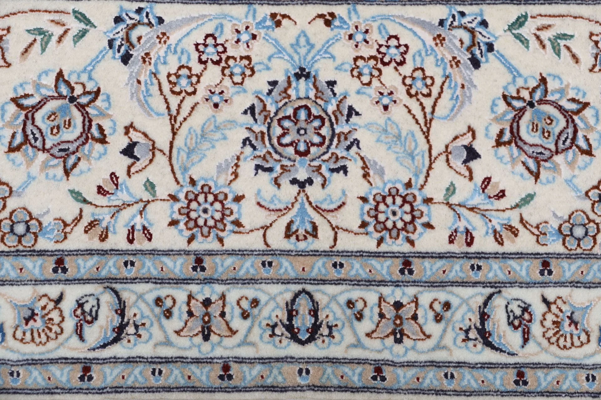 Nain Persian Rug 203 × 260 cm, Wool & Silk, hand-knotted