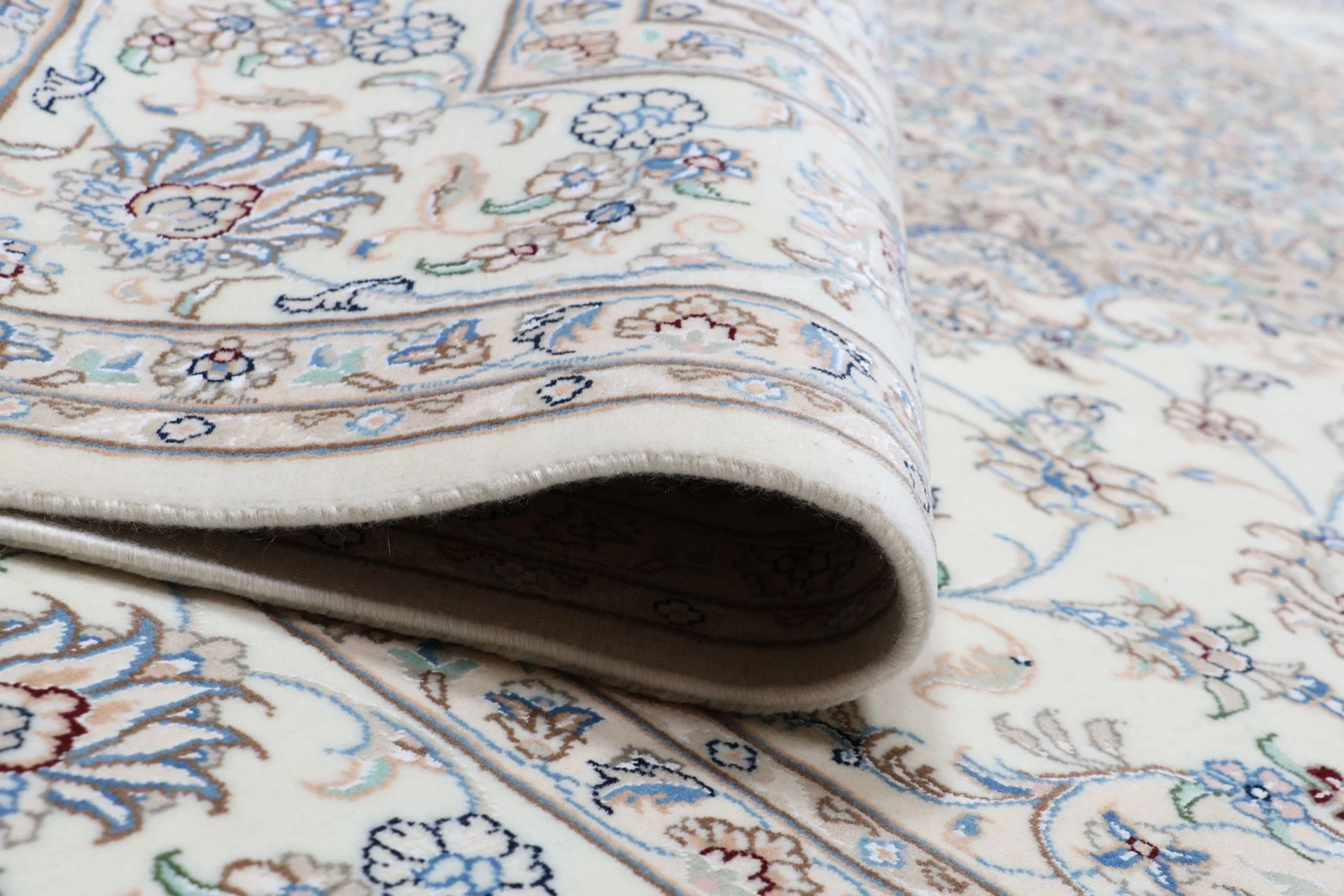 Hand-Knotted Wool Nain Persian Rug, 250 × 305 cm