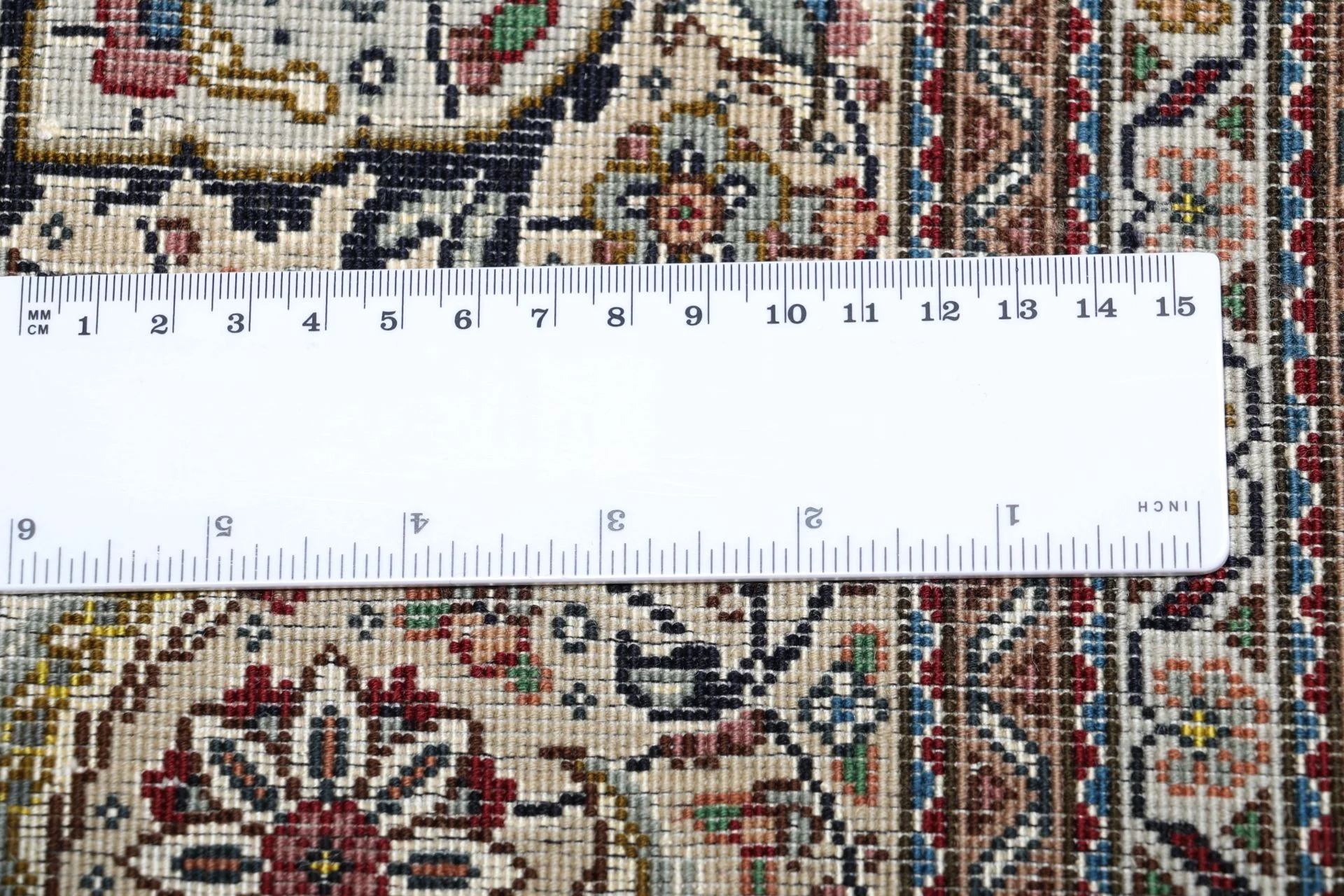perserteppich-tabriz-198-x-260-cm-schurwolle-seide-handgeknupft-32 Tabriz Persian Rug — hand-knotted, 198 × 260 cm, Wool & Silk