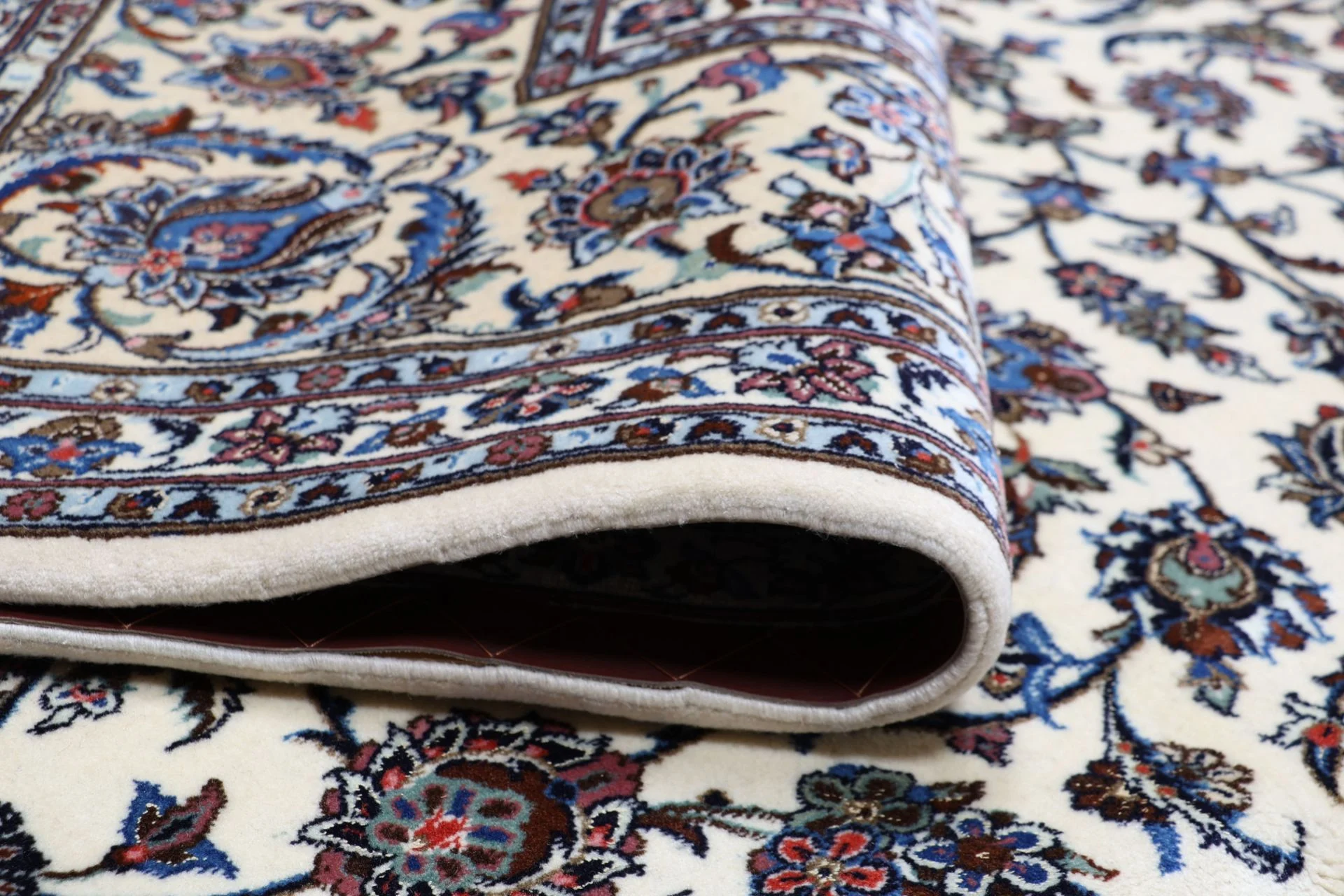 perserteppich-kashan-250-x-356-cm-schurwolle-seide-handgeknupft-29 Kashan Persian Rug 250 × 356 cm, Wool & Silk, hand-knotted