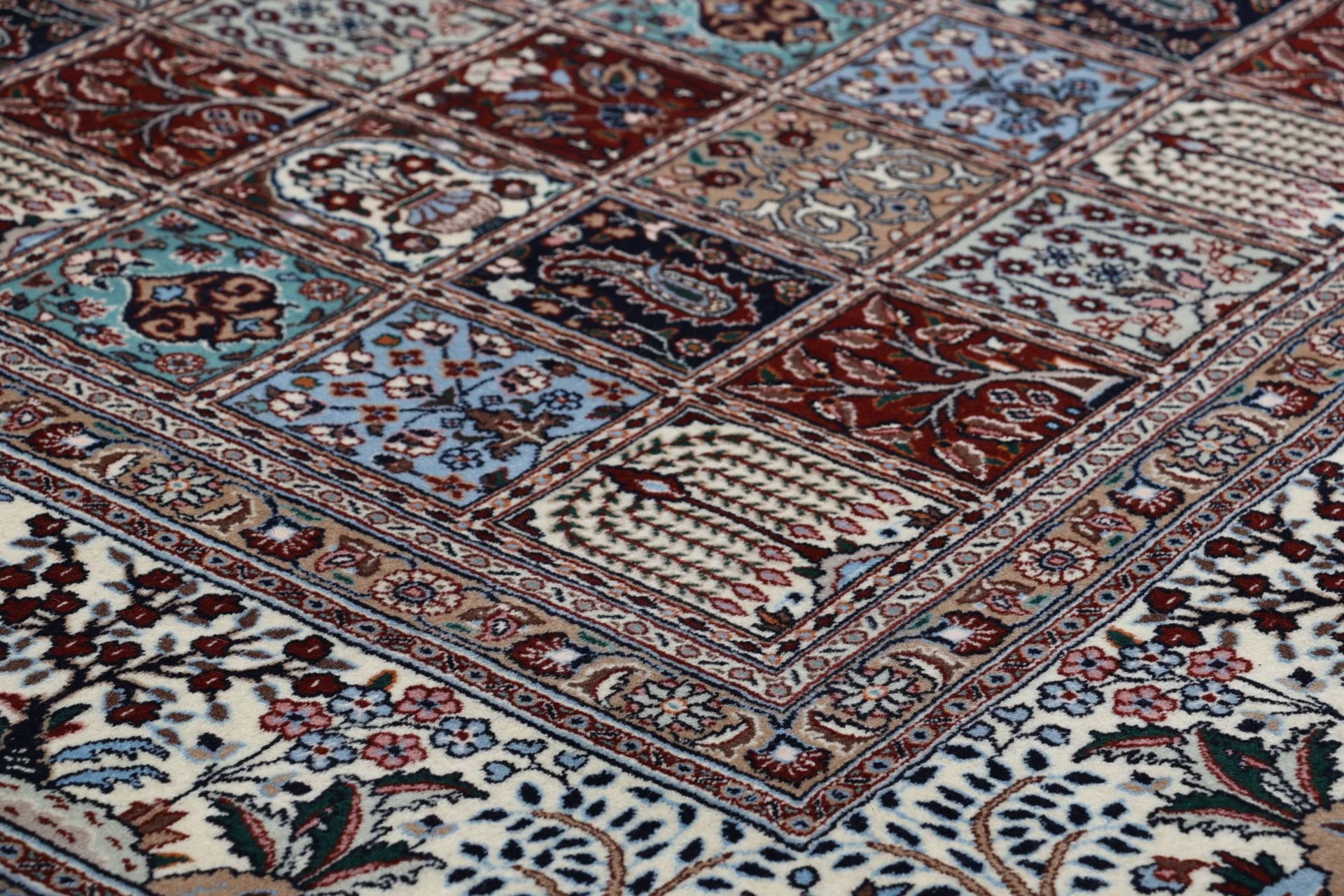 Moud Persian Rug — hand-knotted, 256 × 348 cm, Wool