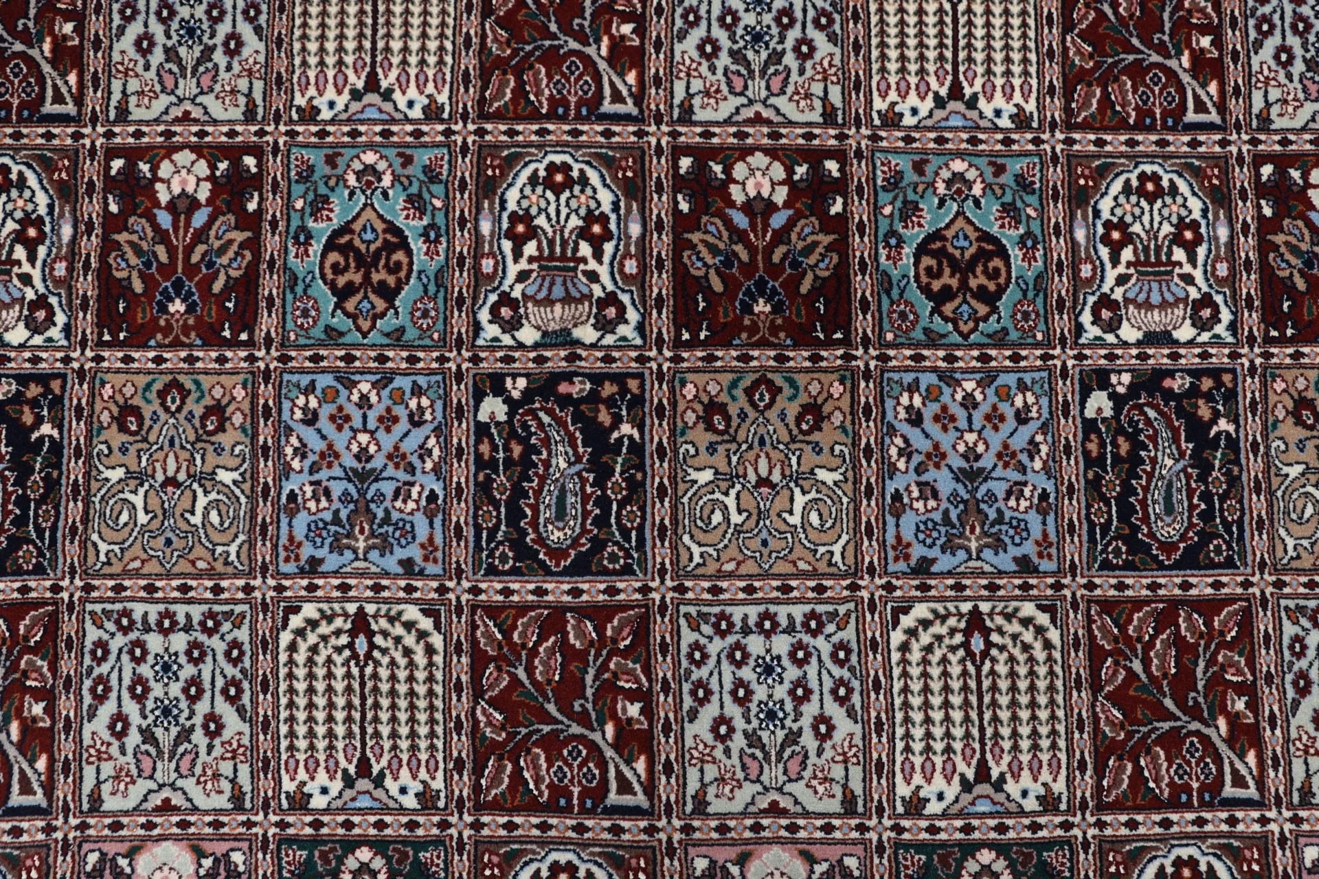 Moud Persian Rug — hand-knotted, 256 × 348 cm, Wool