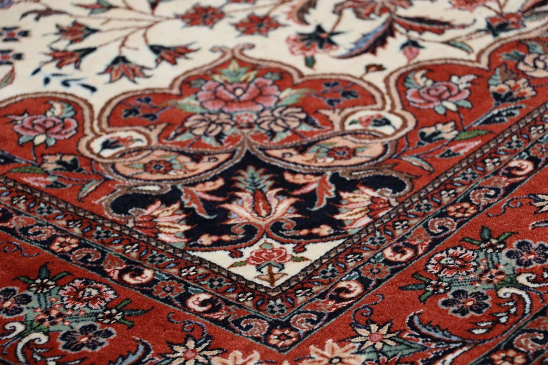 perserteppich-bidjar-170-x-245-cm-schurwolle-seide-handgeknupft-35 Bijar Persian Rug — hand-knotted, 170 × 245 cm, Wool & Silk