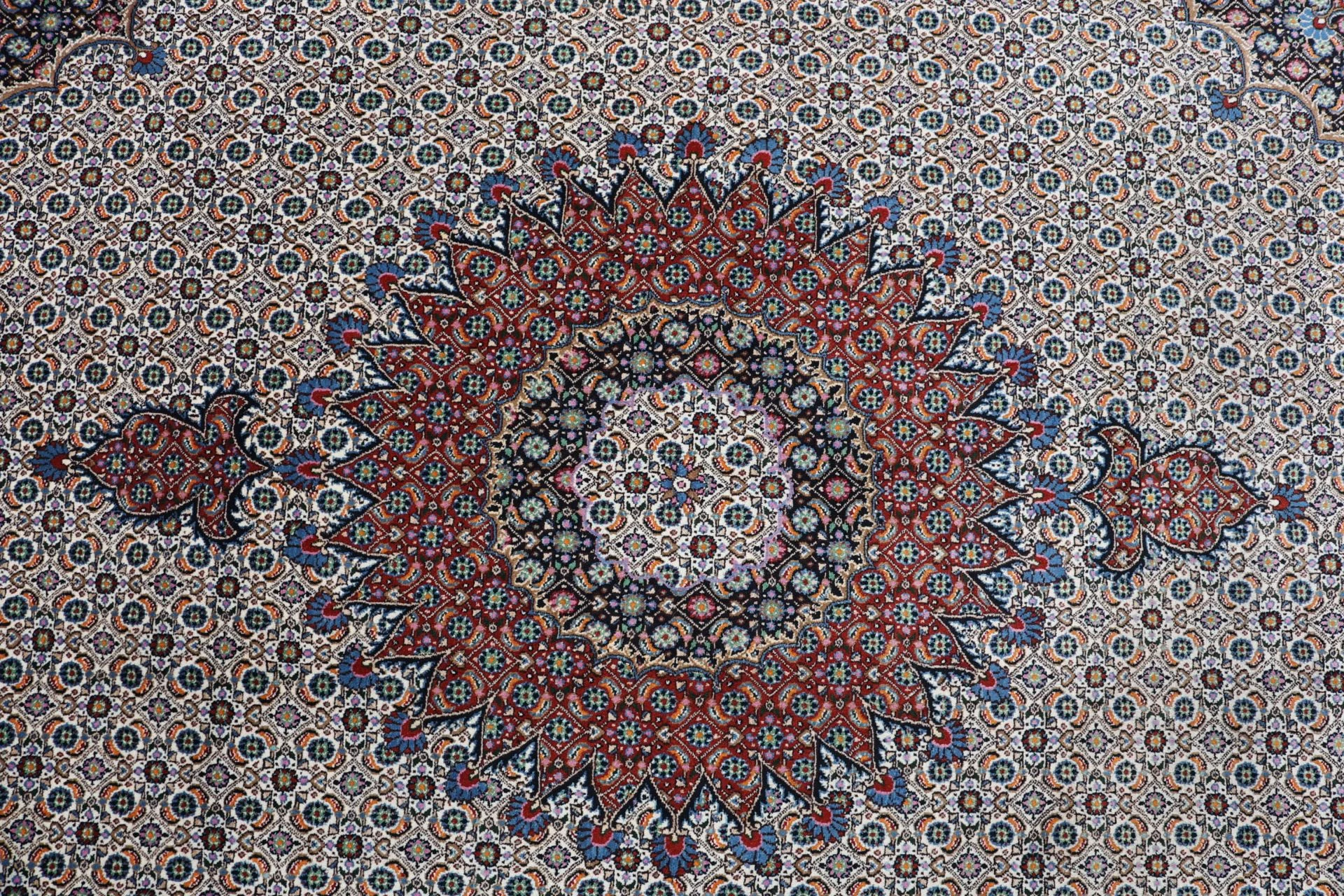 Moud Persian Rug 253 × 300 cm, Wool, hand-knotted