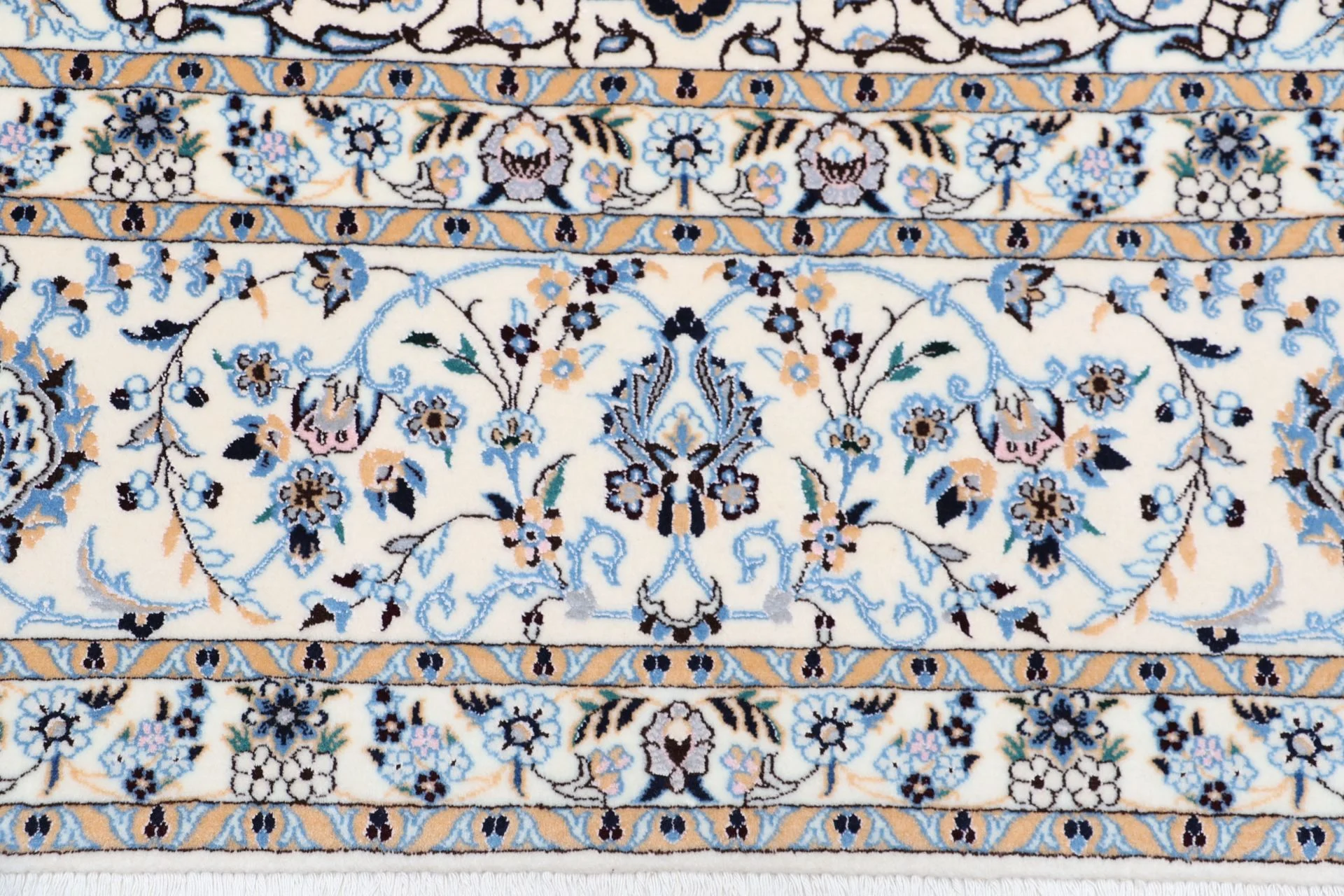 perserteppich-nain-210-x-263-cm-schurwolle-und-seide-handgeknupft-14 Nain Persian Rug 210 × 263 cm, Wool & Silk, hand-knotted